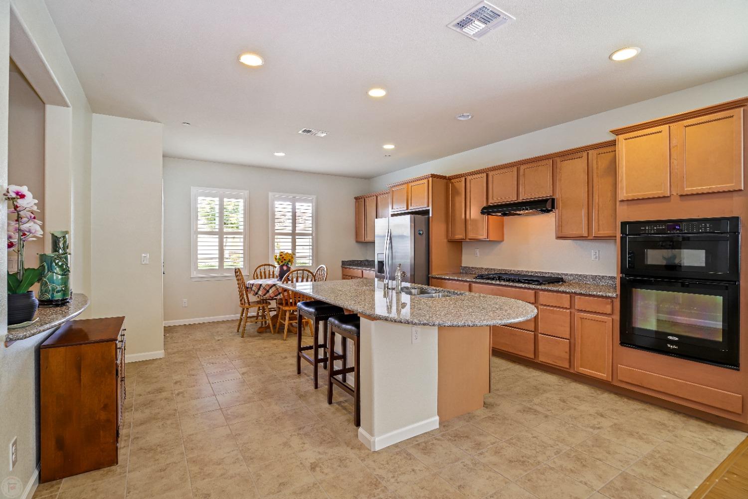 Detail Gallery Image 6 of 83 For 1478 Arbor Brook Dr, Manteca,  CA 95336 - 3 Beds | 2 Baths