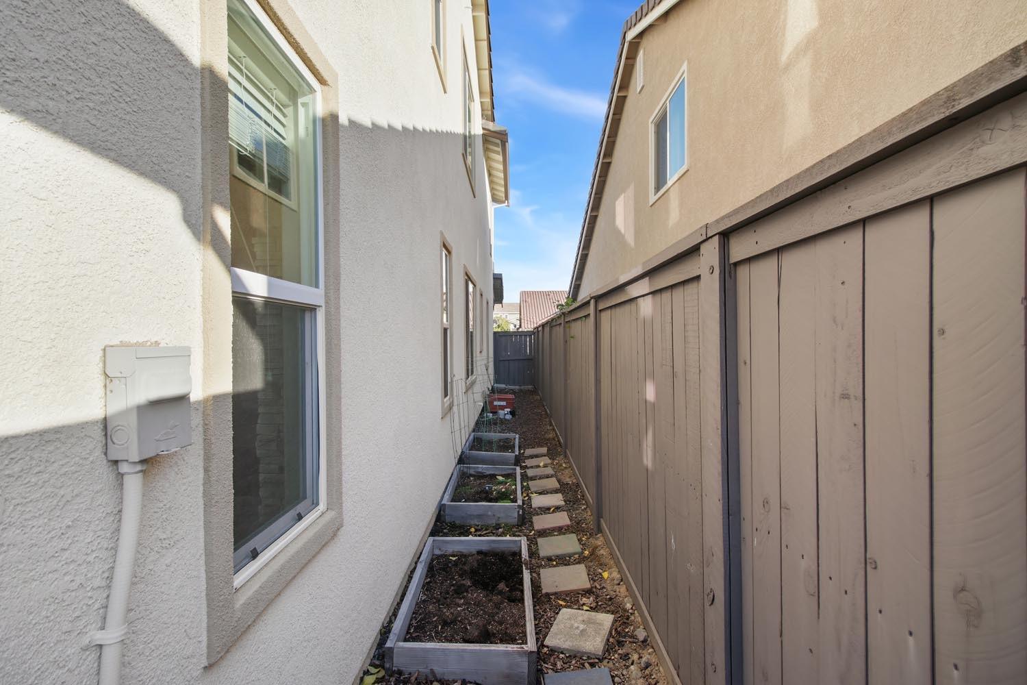 Detail Gallery Image 51 of 52 For 809 Calico Dr, Rocklin,  CA 95765 - 4 Beds | 3/1 Baths