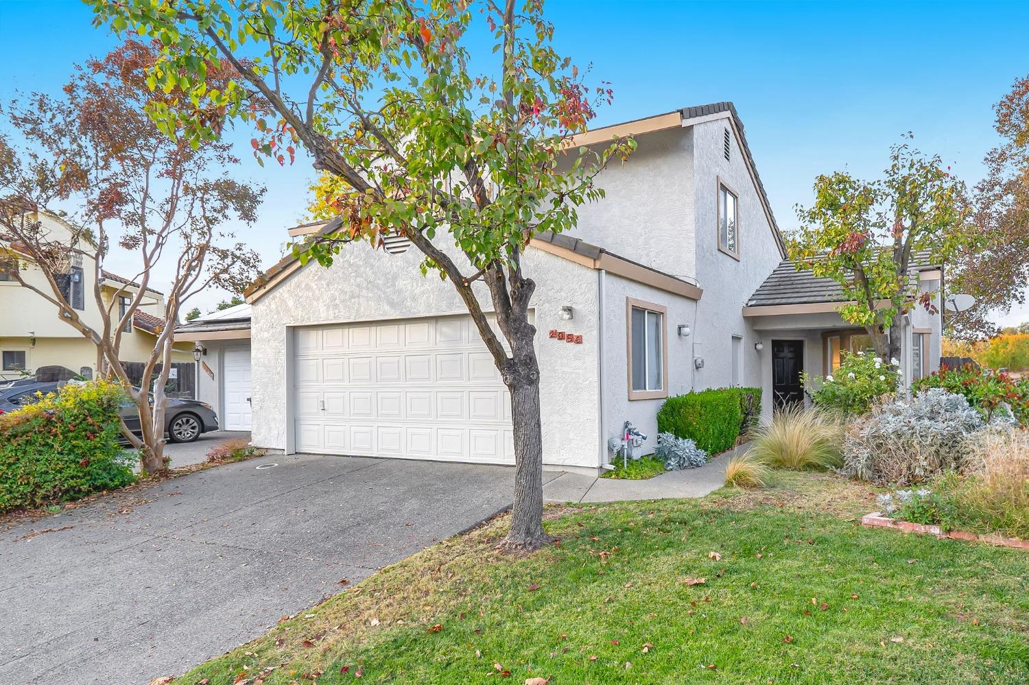 Detail Gallery Image 1 of 29 For 2056 Imperial Ave, Davis,  CA 95616 - 3 Beds | 2/1 Baths