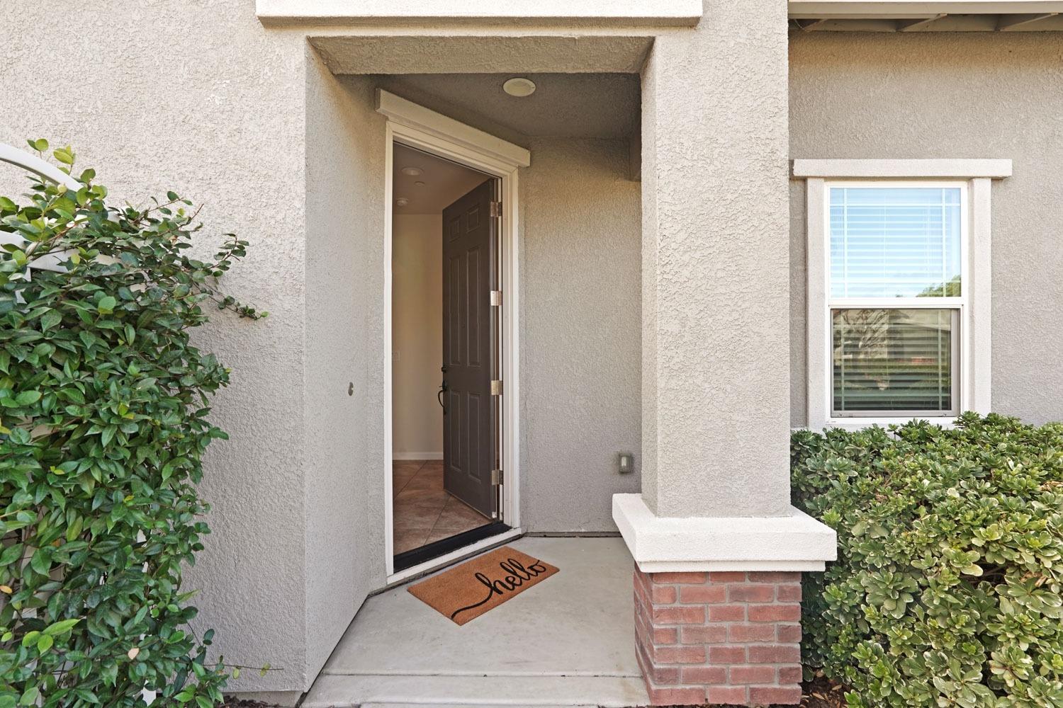 Detail Gallery Image 9 of 71 For 1534 Harvest Creek St, Manteca,  CA 95336 - 3 Beds | 2 Baths