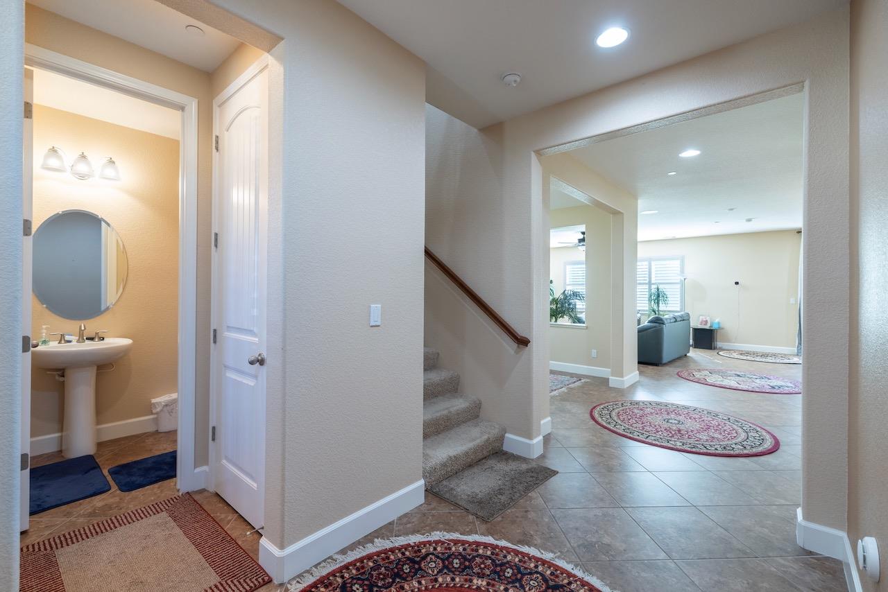 Detail Gallery Image 7 of 69 For 1606 Monroe Way, Rocklin,  CA 95765 - 4 Beds | 3/1 Baths