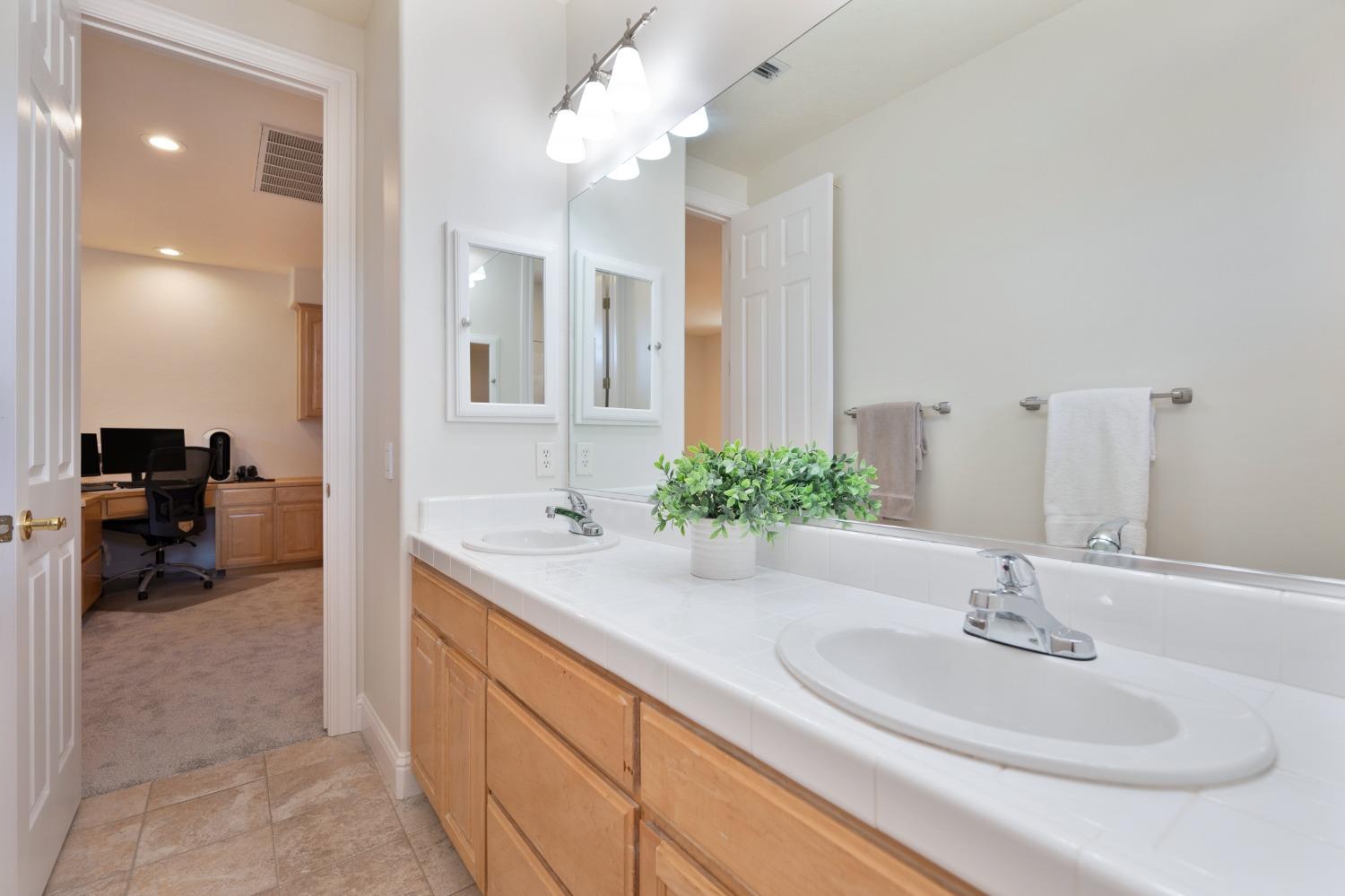 Detail Gallery Image 37 of 58 For 689 Halidon Way, Folsom,  CA 95630 - 4 Beds | 2/1 Baths