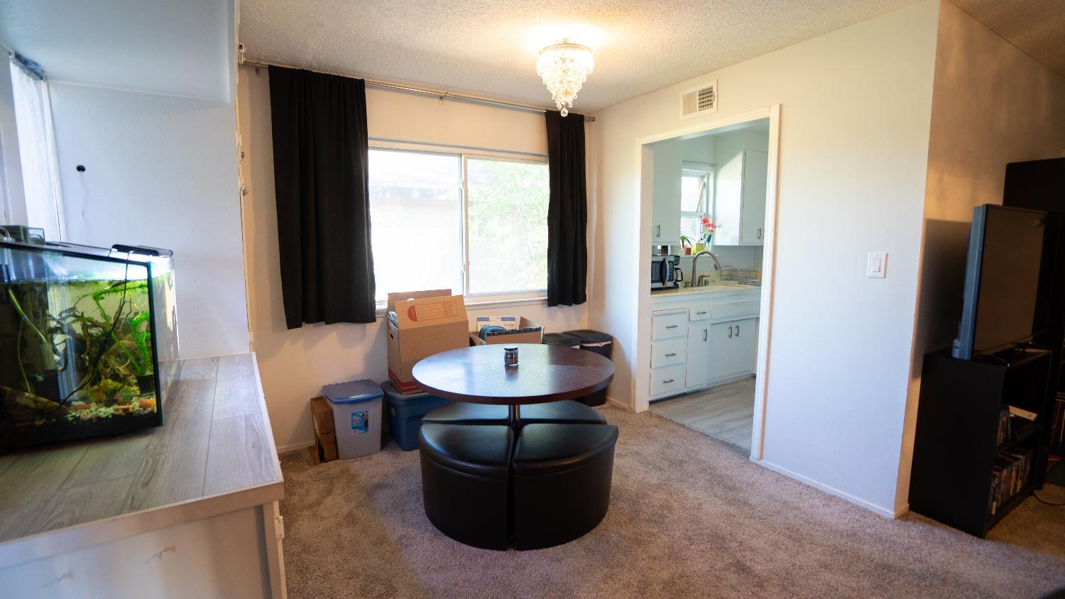 Detail Gallery Image 6 of 24 For 9005 Montoya St #4,  Sacramento,  CA 95826 - 2 Beds | 1 Baths