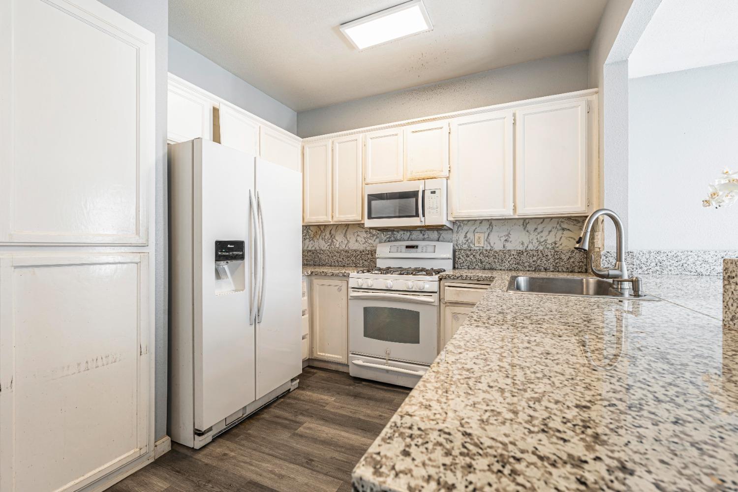 Detail Gallery Image 11 of 35 For 1507 Promenade Cir, Tracy,  CA 95376 - 5 Beds | 2/1 Baths