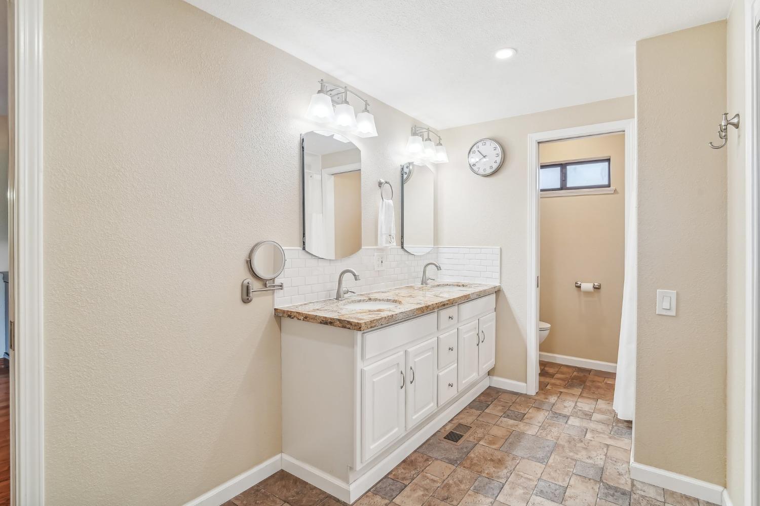 Detail Gallery Image 20 of 35 For 4303 Rio Tinto Ave, Sacramento,  CA 95821 - 3 Beds | 2 Baths