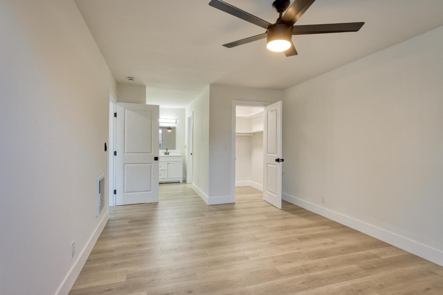 Detail Gallery Image 14 of 24 For 250 Whitmore St #109,  Oakland,  CA 94611 - 2 Beds | 2 Baths