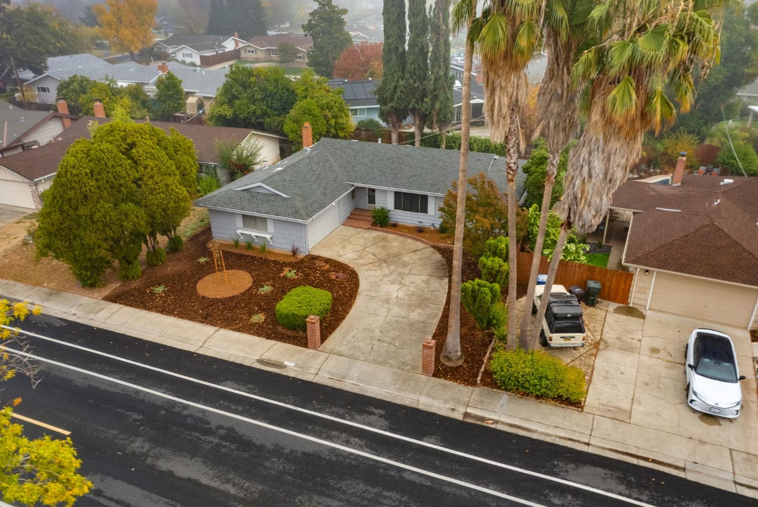 Detail Gallery Image 2 of 35 For 2455 Aramon Dr, Rancho Cordova,  CA 95670 - 3 Beds | 2 Baths