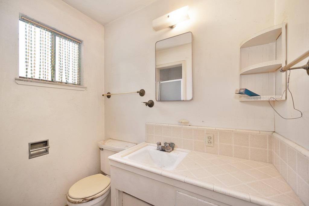 Detail Gallery Image 18 of 43 For 3404 Westpoint Dr, Modesto,  CA 95350 - 3 Beds | 2 Baths