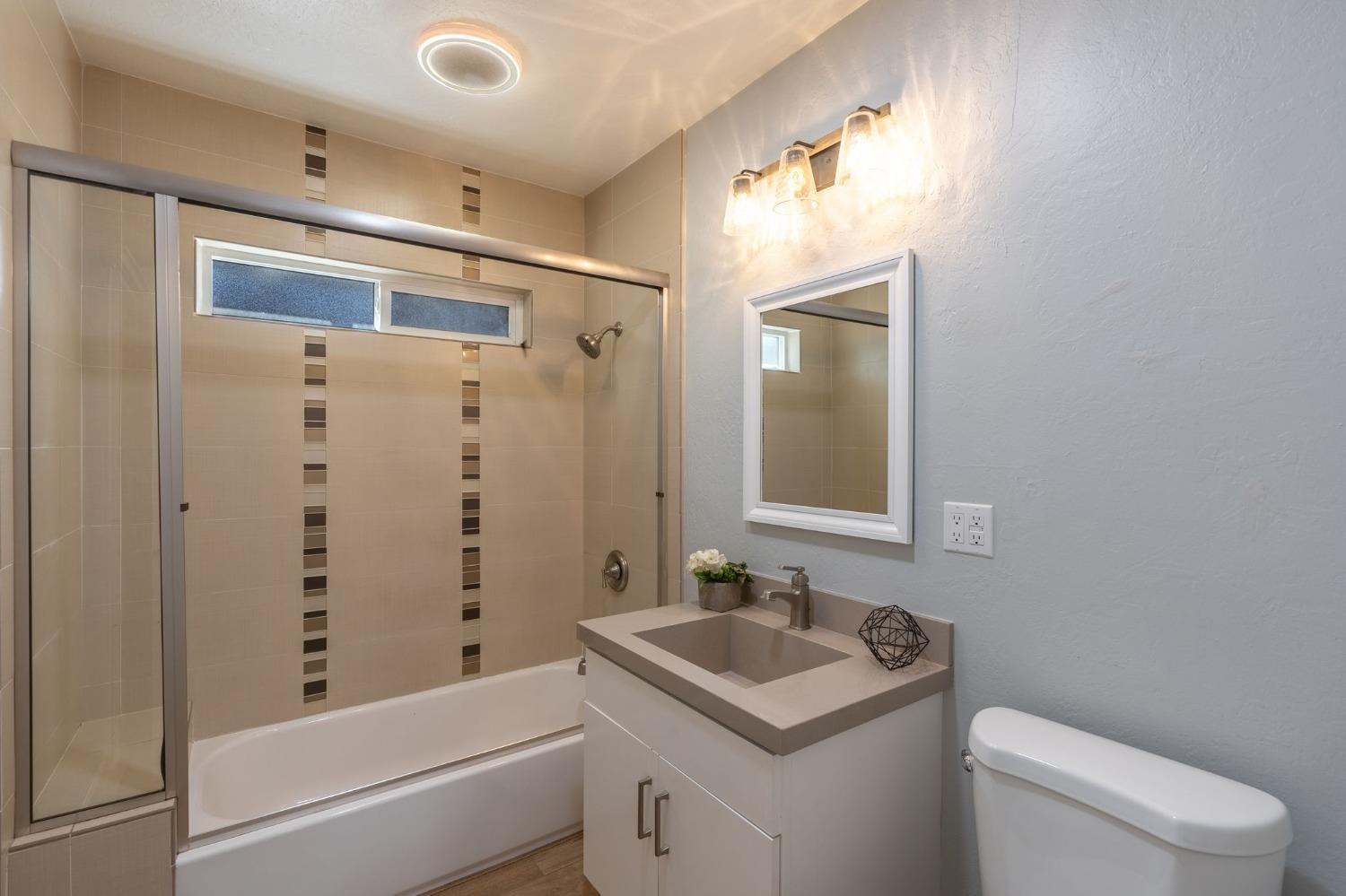 Detail Gallery Image 21 of 35 For 317 Poplar Ave, Modesto,  CA 95354 - 2 Beds | 2 Baths