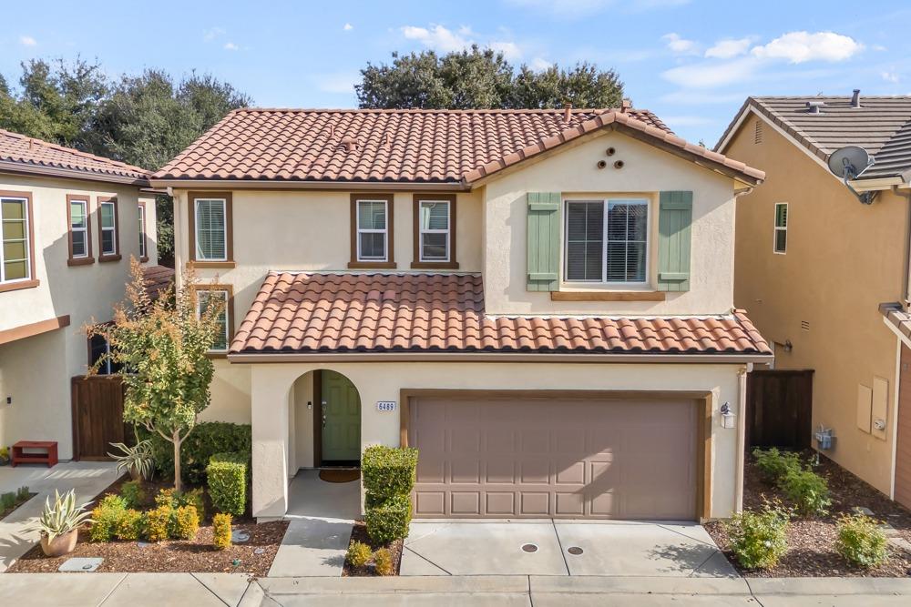 Detail Gallery Image 1 of 52 For 6489 Brando Loop, Fair Oaks,  CA 95628 - 3 Beds | 2/1 Baths