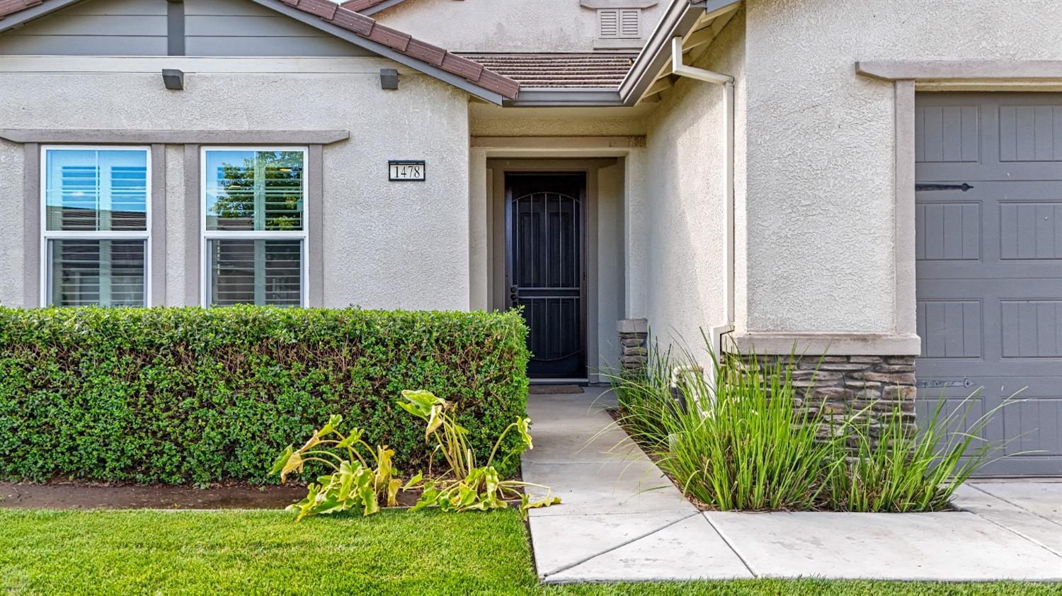 Detail Gallery Image 4 of 83 For 1478 Arbor Brook Dr, Manteca,  CA 95336 - 3 Beds | 2 Baths