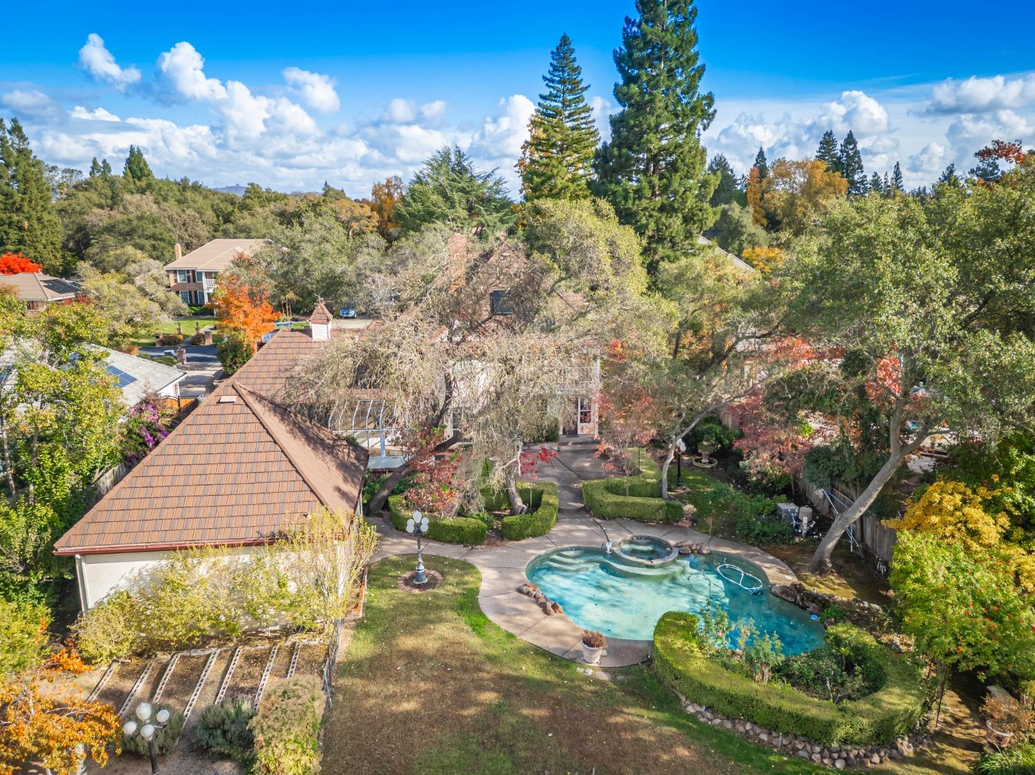 Detail Gallery Image 2 of 97 For 8160 W Hidden Lakes Dr, Granite Bay,  CA 95746 - 4 Beds | 3/1 Baths