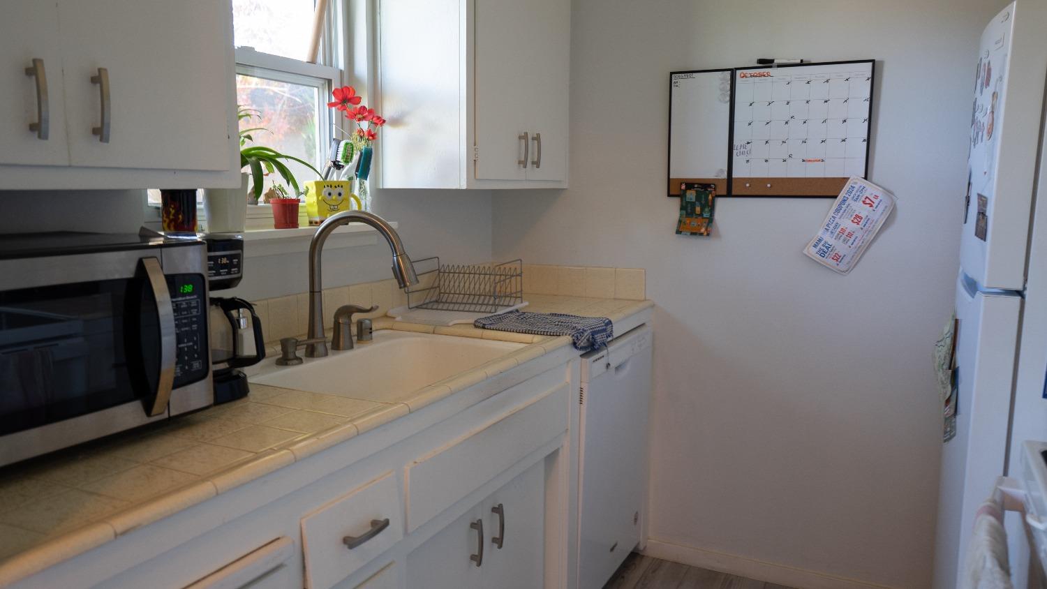 Detail Gallery Image 4 of 24 For 9005 Montoya St #4,  Sacramento,  CA 95826 - 2 Beds | 1 Baths