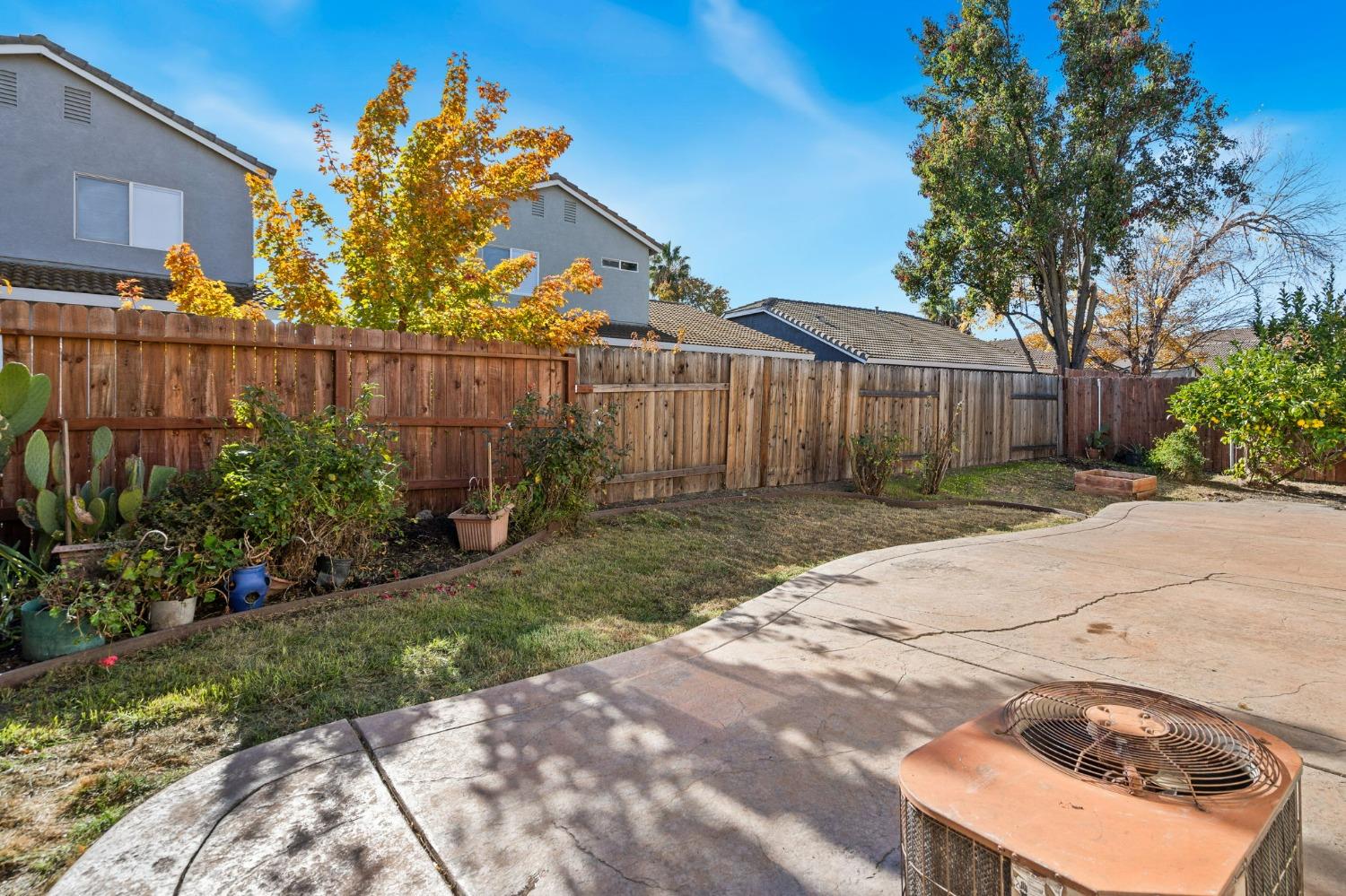 Detail Gallery Image 19 of 31 For 310 Arnold Gamble Cir, Sacramento,  CA 95835 - 3 Beds | 2 Baths