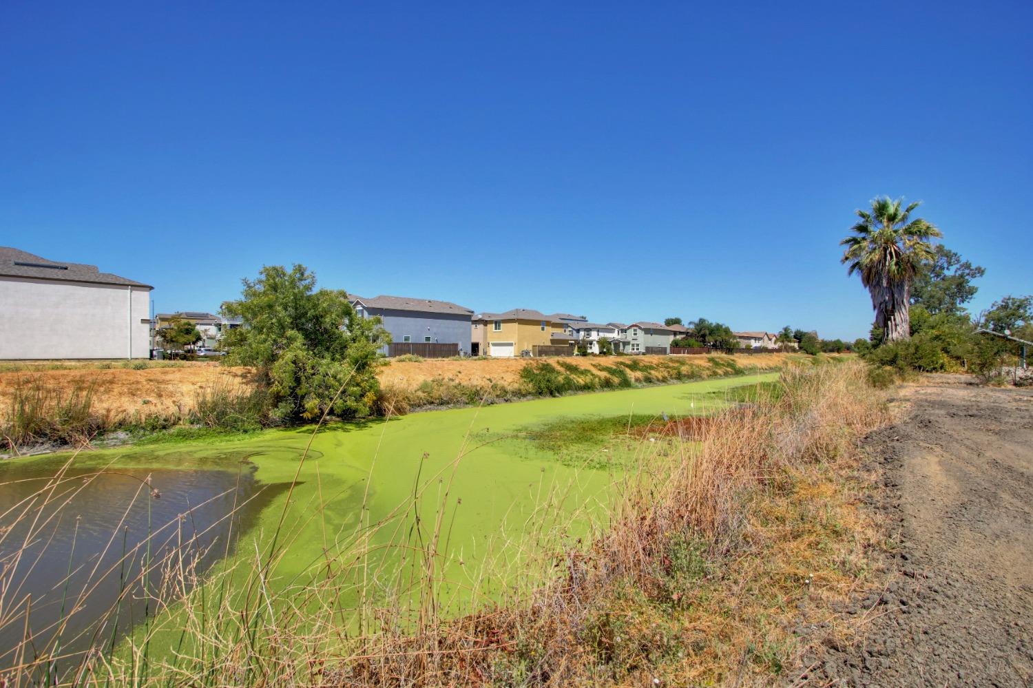 Detail Gallery Image 6 of 45 For 4010 Jefferson Blvd, West Sacramento,  CA 95691 - 3 Beds | 2 Baths