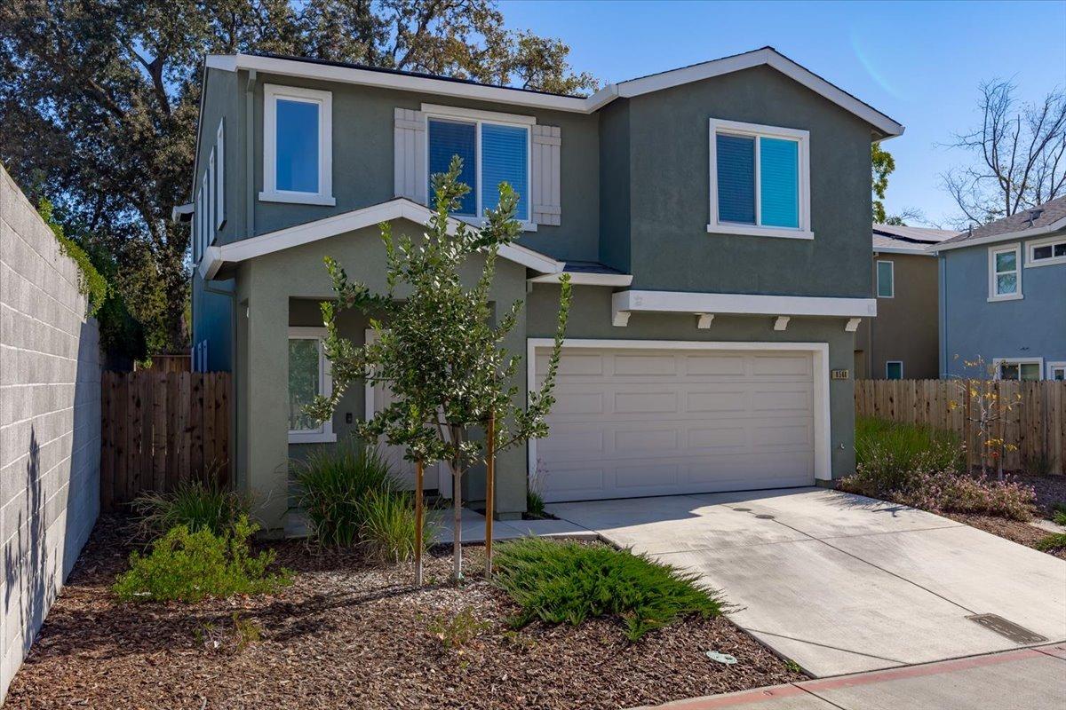 Detail Gallery Image 2 of 35 For 4544 Winding Tree Ln, Carmichael,  CA 95608 - 3 Beds | 2/1 Baths