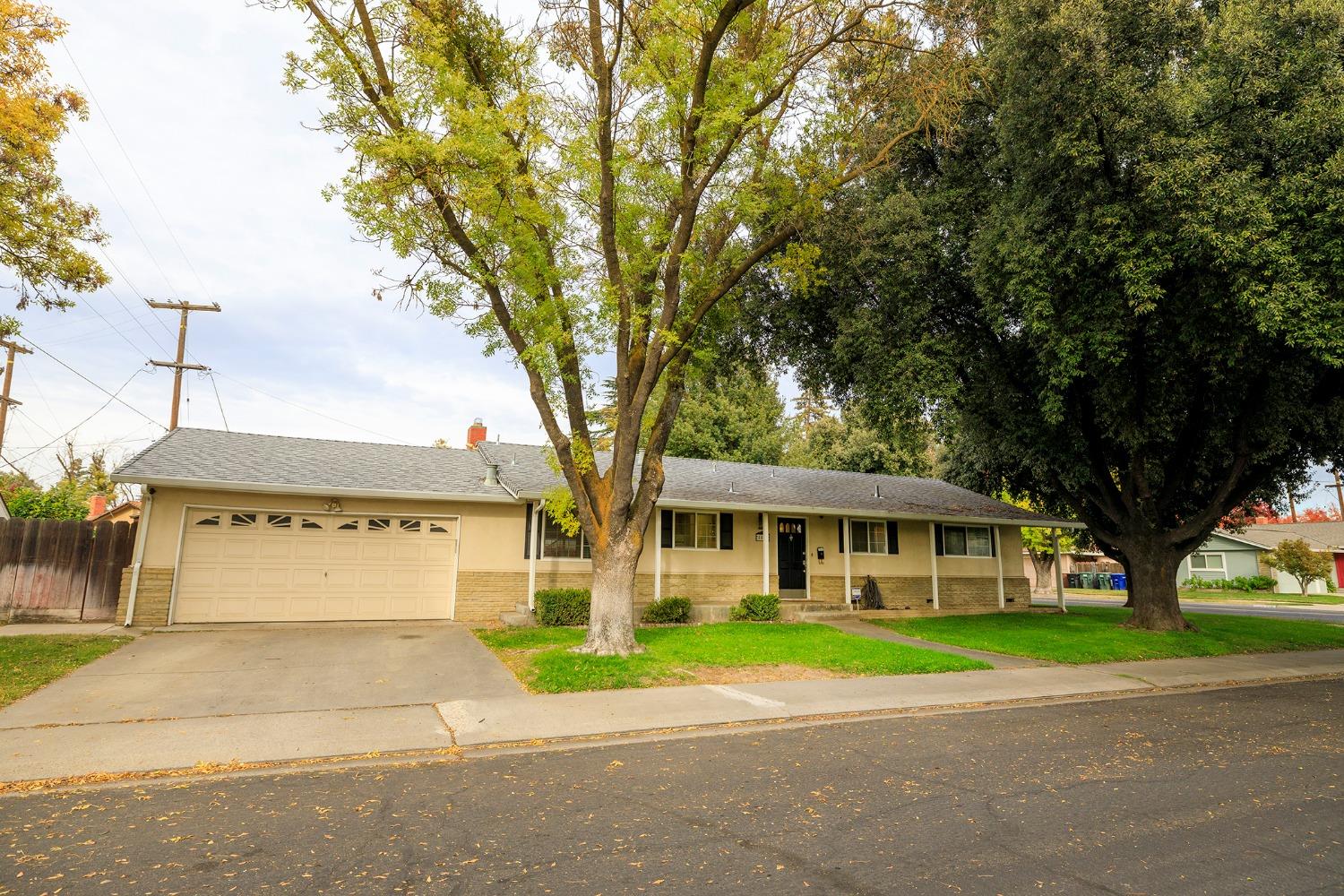 Detail Gallery Image 2 of 47 For 1001 Heidi Ave, Modesto,  CA 95350 - 3 Beds | 1/1 Baths