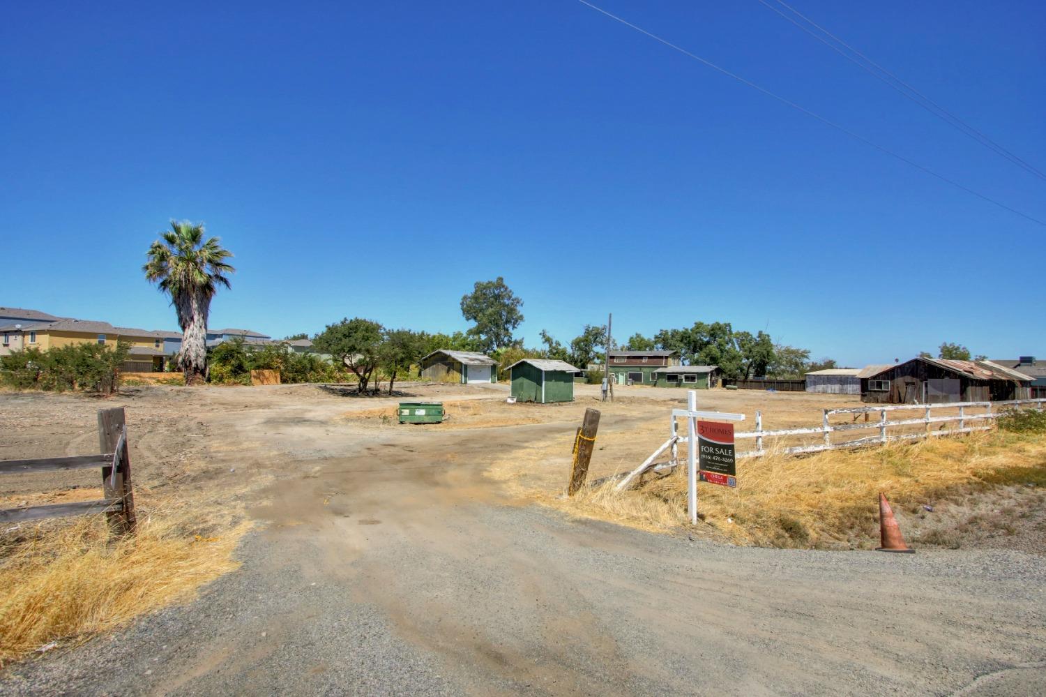 Detail Gallery Image 9 of 45 For 4010 Jefferson Blvd, West Sacramento,  CA 95691 - 3 Beds | 2 Baths