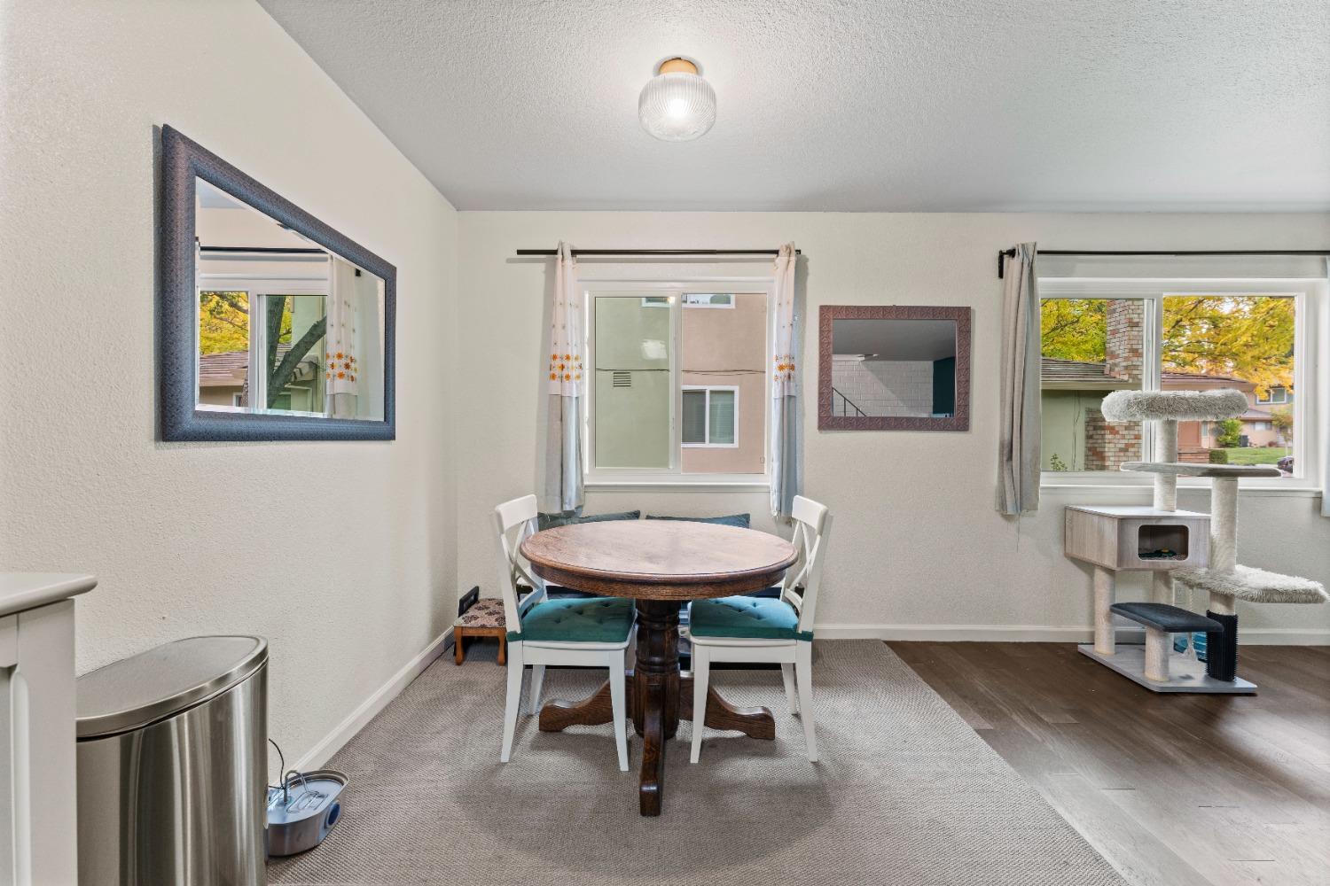 Detail Gallery Image 9 of 23 For 5079 Rhode Island Dr #2,  Sacramento,  CA 95841 - 2 Beds | 1 Baths