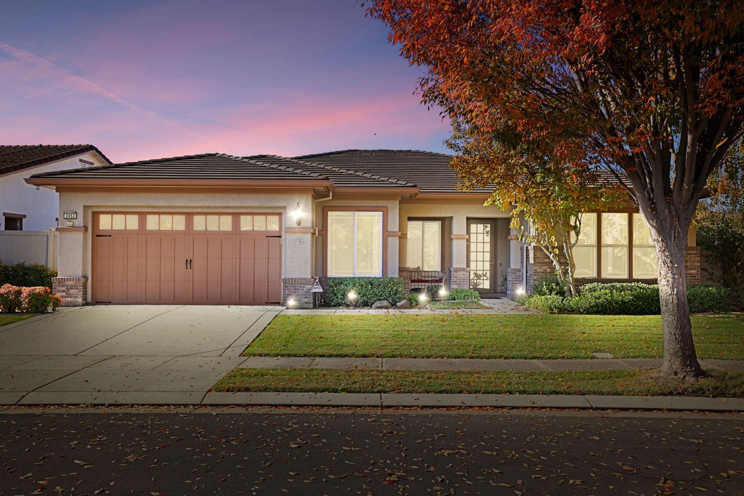 Detail Gallery Image 1 of 61 For 2453 Gardenstone Pl, Manteca,  CA 95336 - 2 Beds | 2/1 Baths