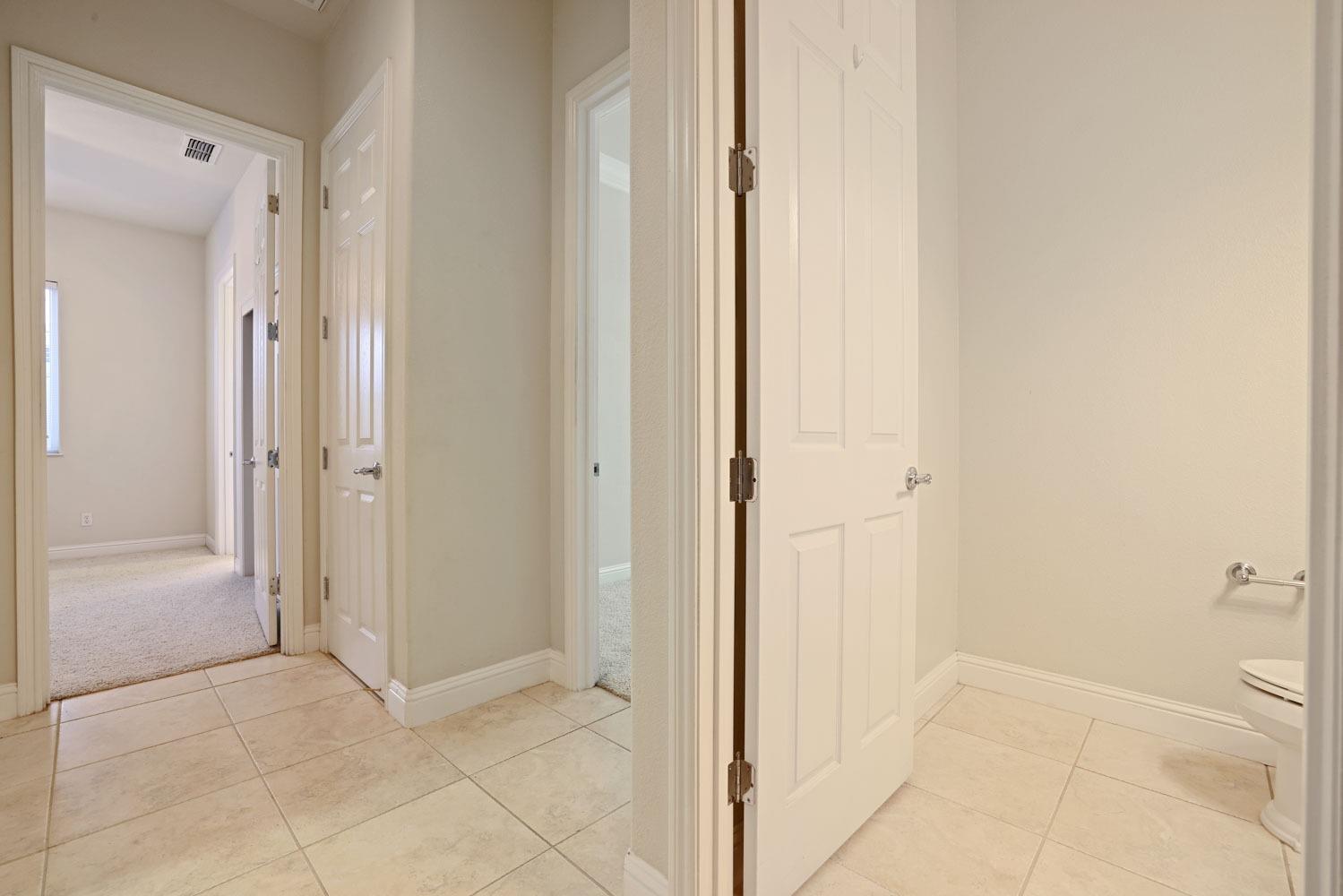 Detail Gallery Image 22 of 61 For 2453 Gardenstone Pl, Manteca,  CA 95336 - 2 Beds | 2/1 Baths