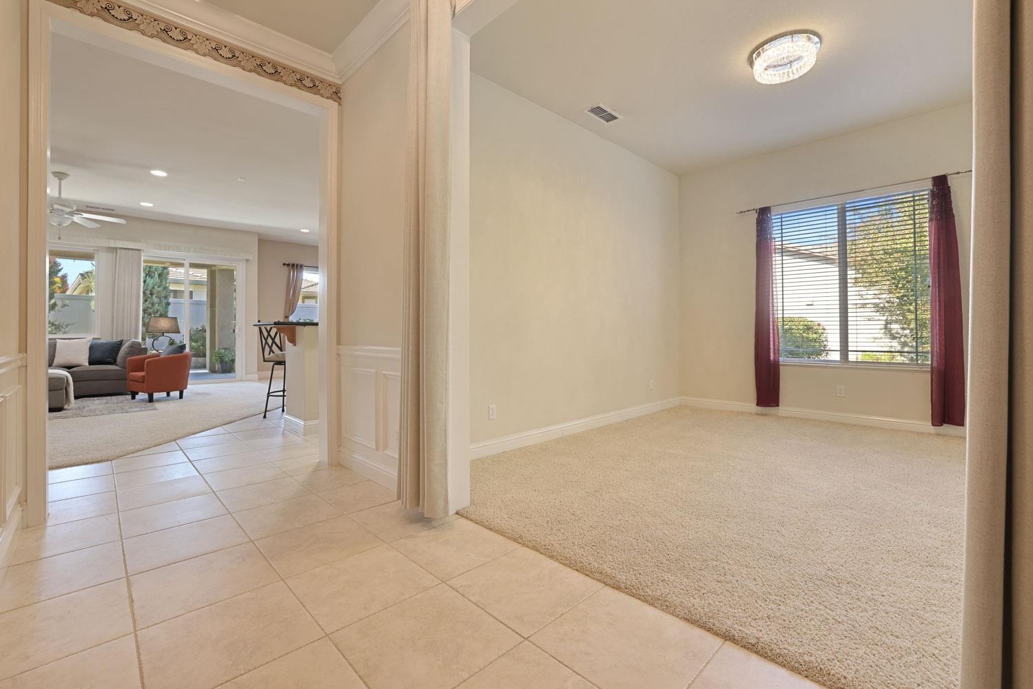 Detail Gallery Image 8 of 61 For 2453 Gardenstone Pl, Manteca,  CA 95336 - 2 Beds | 2/1 Baths