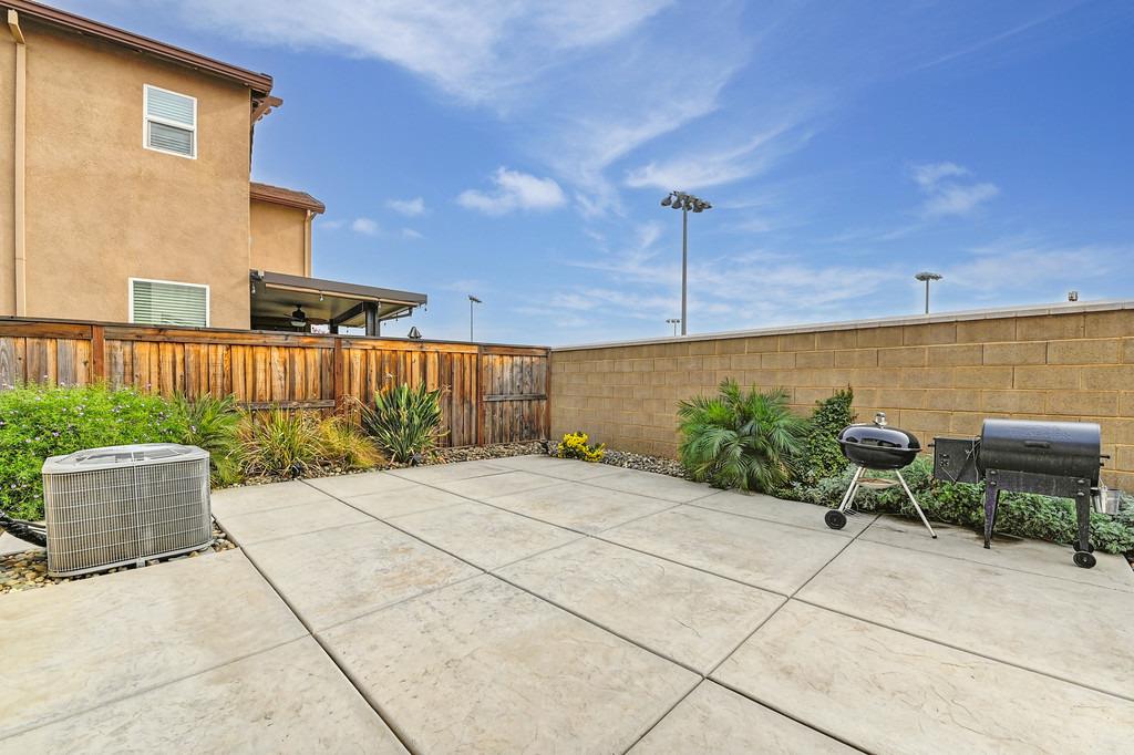 Detail Gallery Image 31 of 37 For 673 Lincolnshire Cir, Lincoln,  CA 95648 - 3 Beds | 2/1 Baths