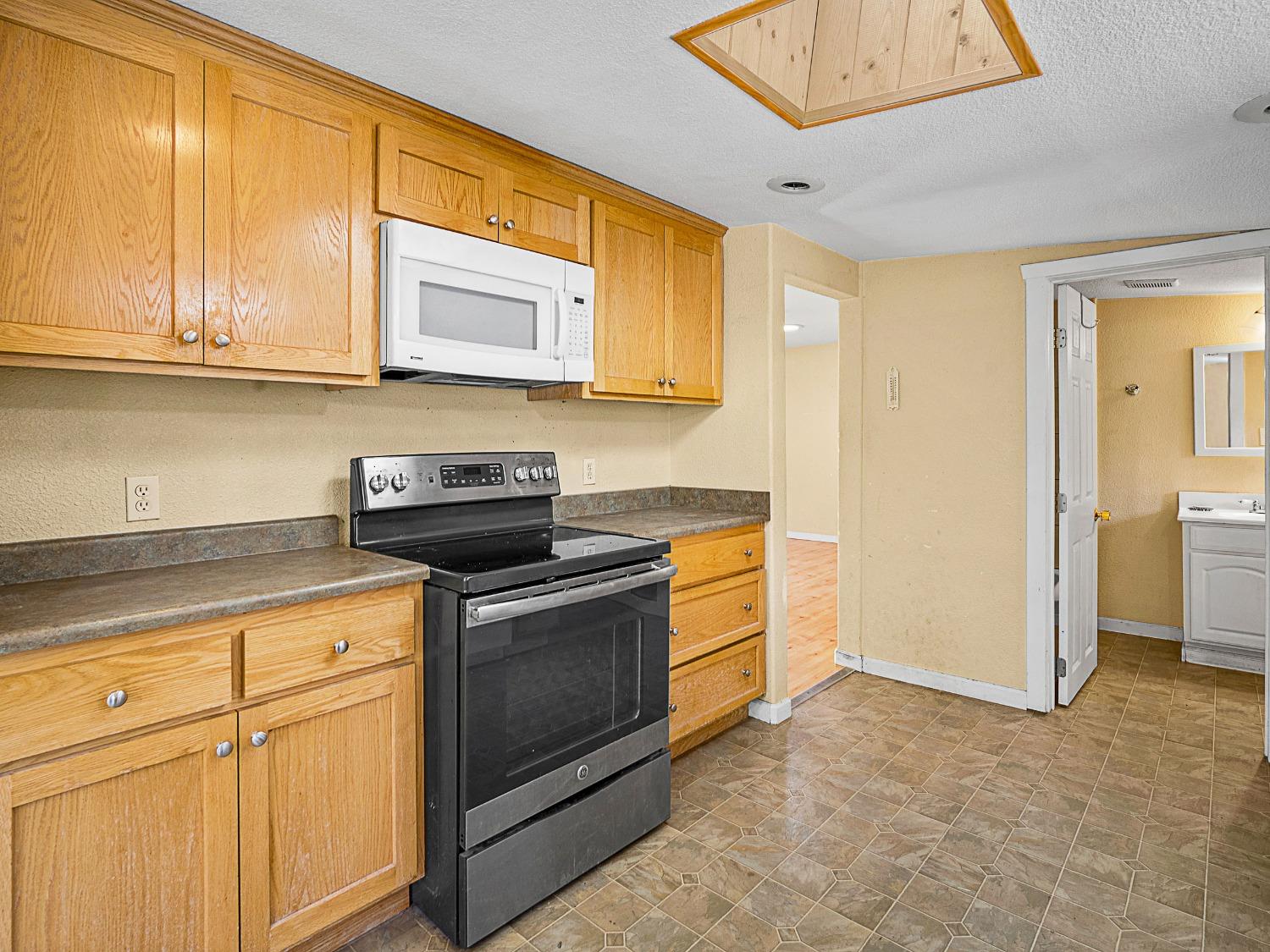 Detail Gallery Image 12 of 23 For 2873 Willow St, Placerville,  CA 95667 - 2 Beds | 1 Baths