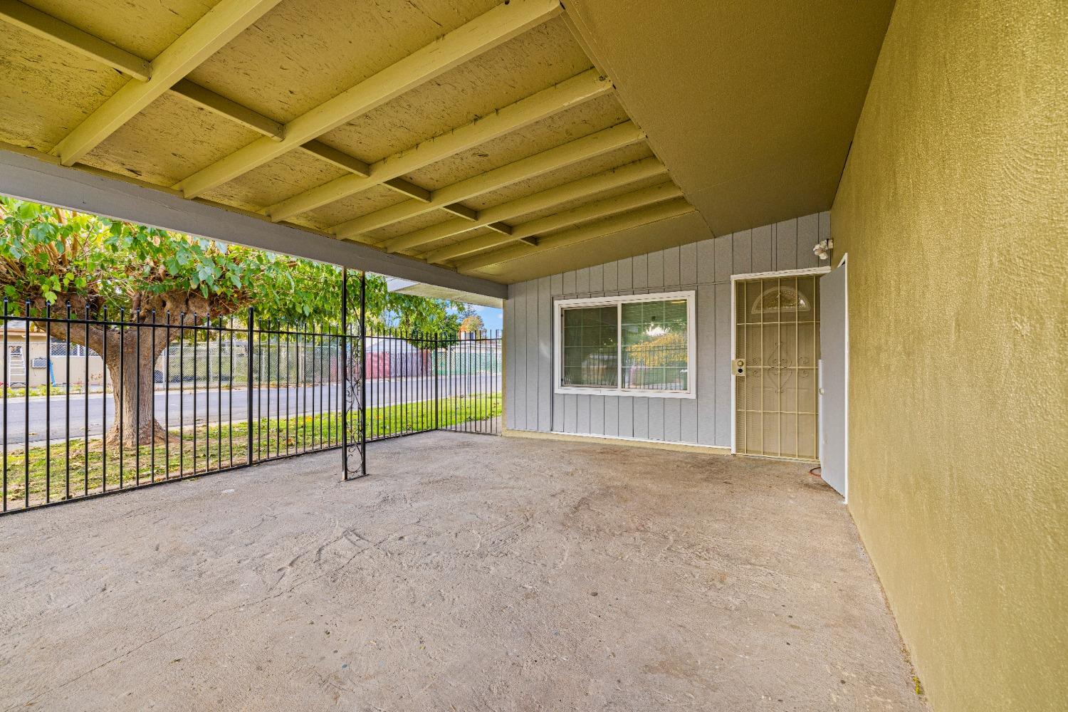 Detail Gallery Image 3 of 26 For 820 Beardsley, West Sacramento,  CA 95605 - 3 Beds | 1 Baths