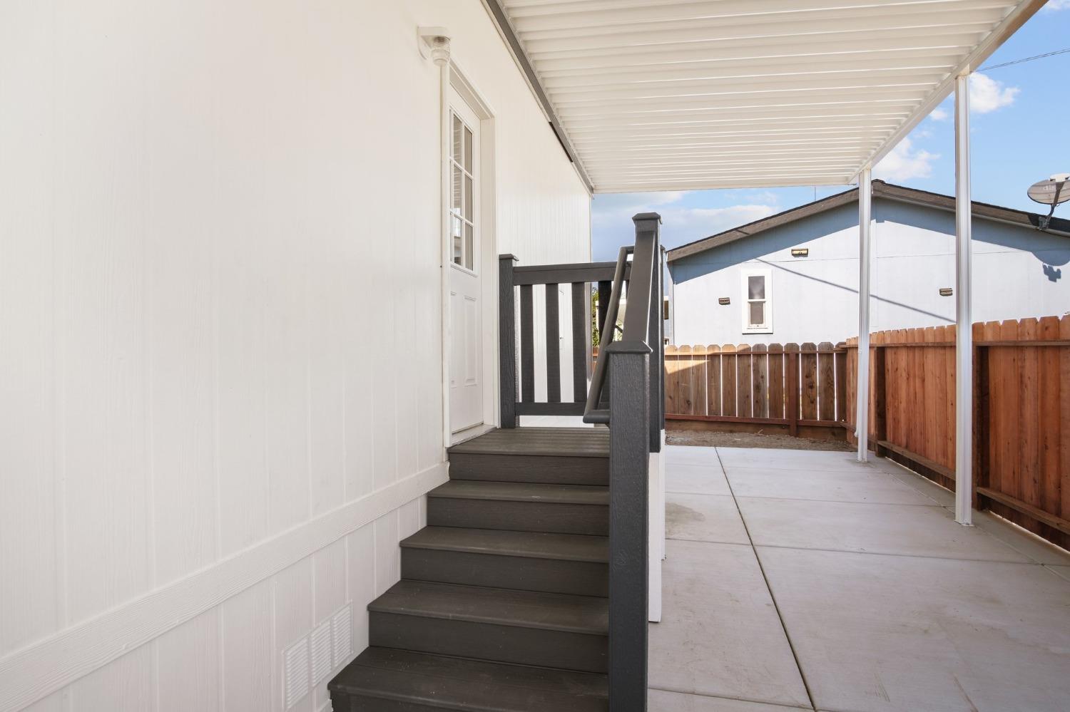 Detail Gallery Image 4 of 26 For 4024 Mchenry Ave 144, Modesto,  CA 95356 - 3 Beds | 2 Baths