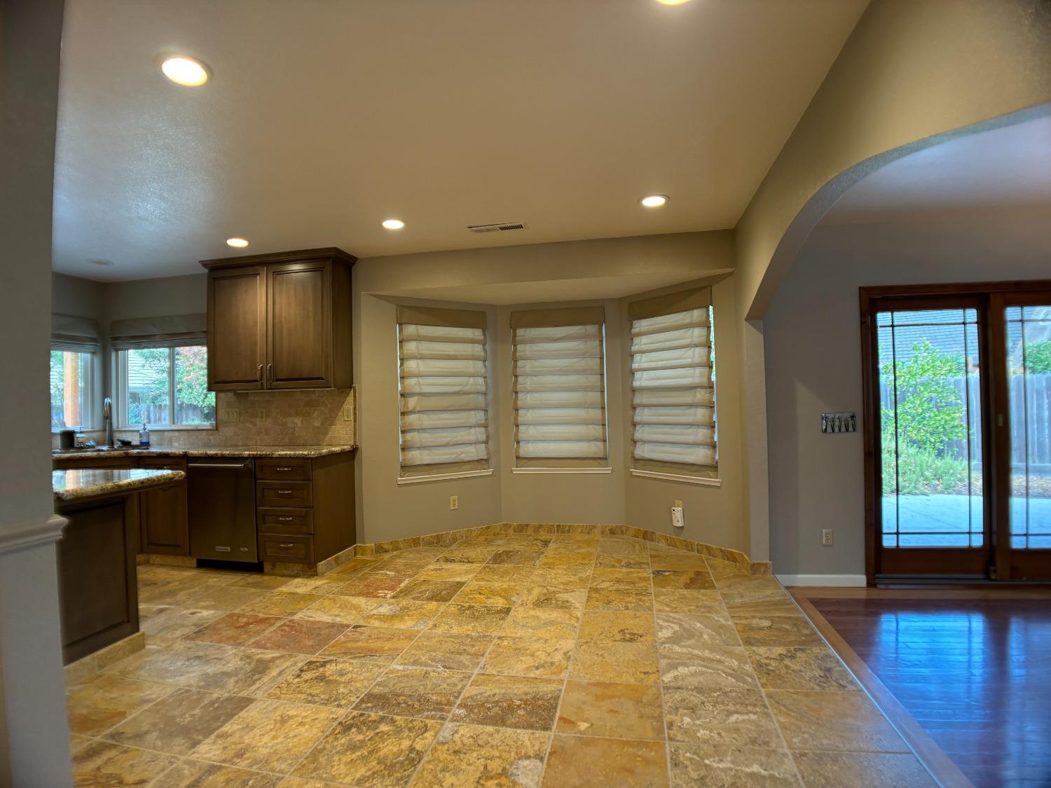 Detail Gallery Image 3 of 41 For 1941 La Costa Ct, Merced,  CA 95340 - 3 Beds | 2 Baths