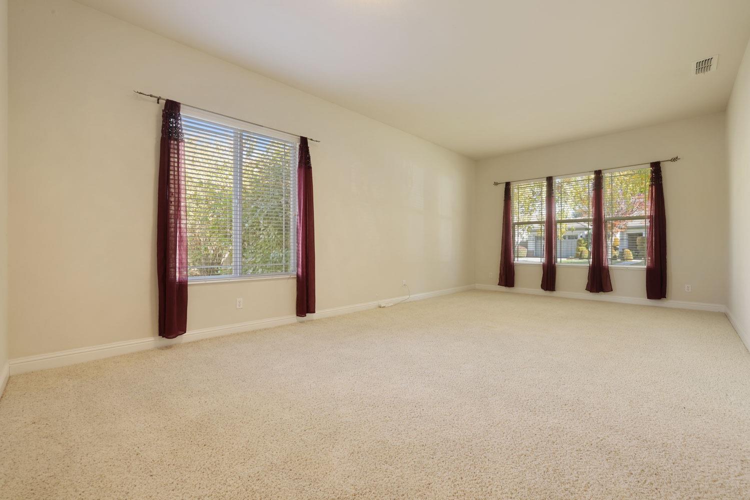 Detail Gallery Image 9 of 61 For 2453 Gardenstone Pl, Manteca,  CA 95336 - 2 Beds | 2/1 Baths