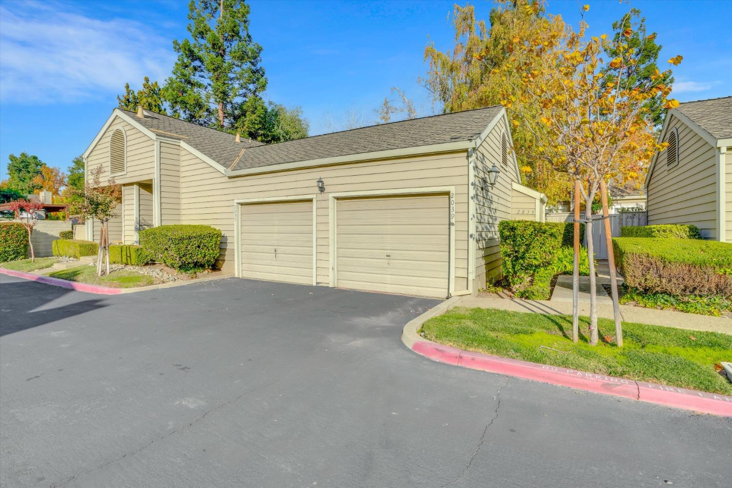 Detail Gallery Image 1 of 28 For 2039 Cedar Ridge Dr, Stockton,  CA 95207 - 2 Beds | 2 Baths