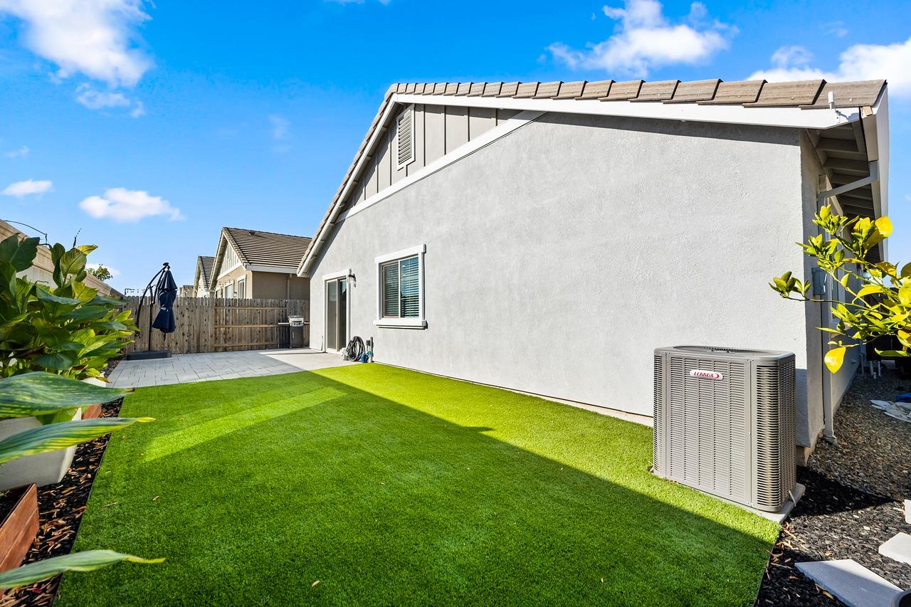 Detail Gallery Image 24 of 25 For 1129 Swallowtail Dr, Roseville,  CA 95747 - 3 Beds | 2 Baths