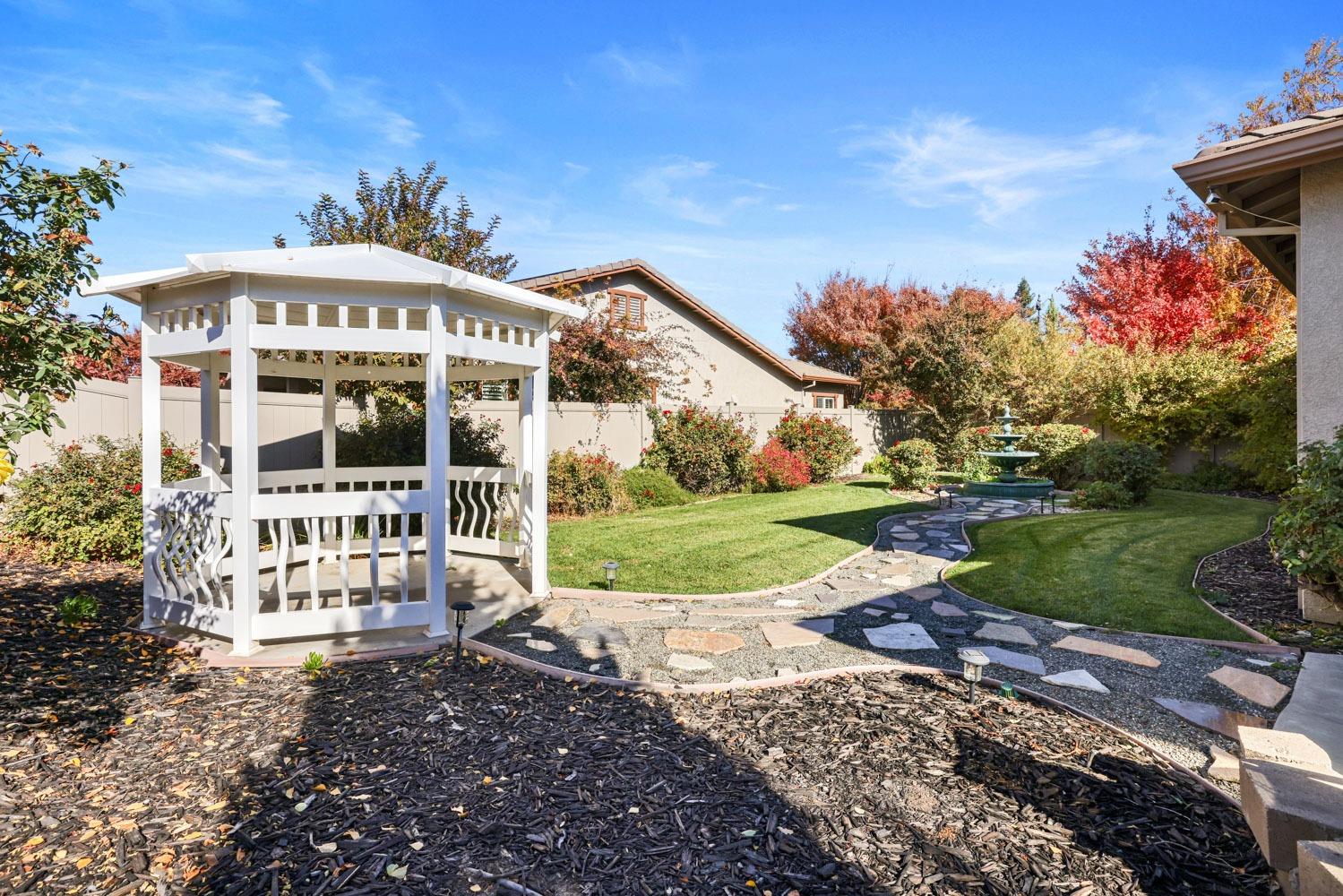 Detail Gallery Image 39 of 61 For 2453 Gardenstone Pl, Manteca,  CA 95336 - 2 Beds | 2/1 Baths