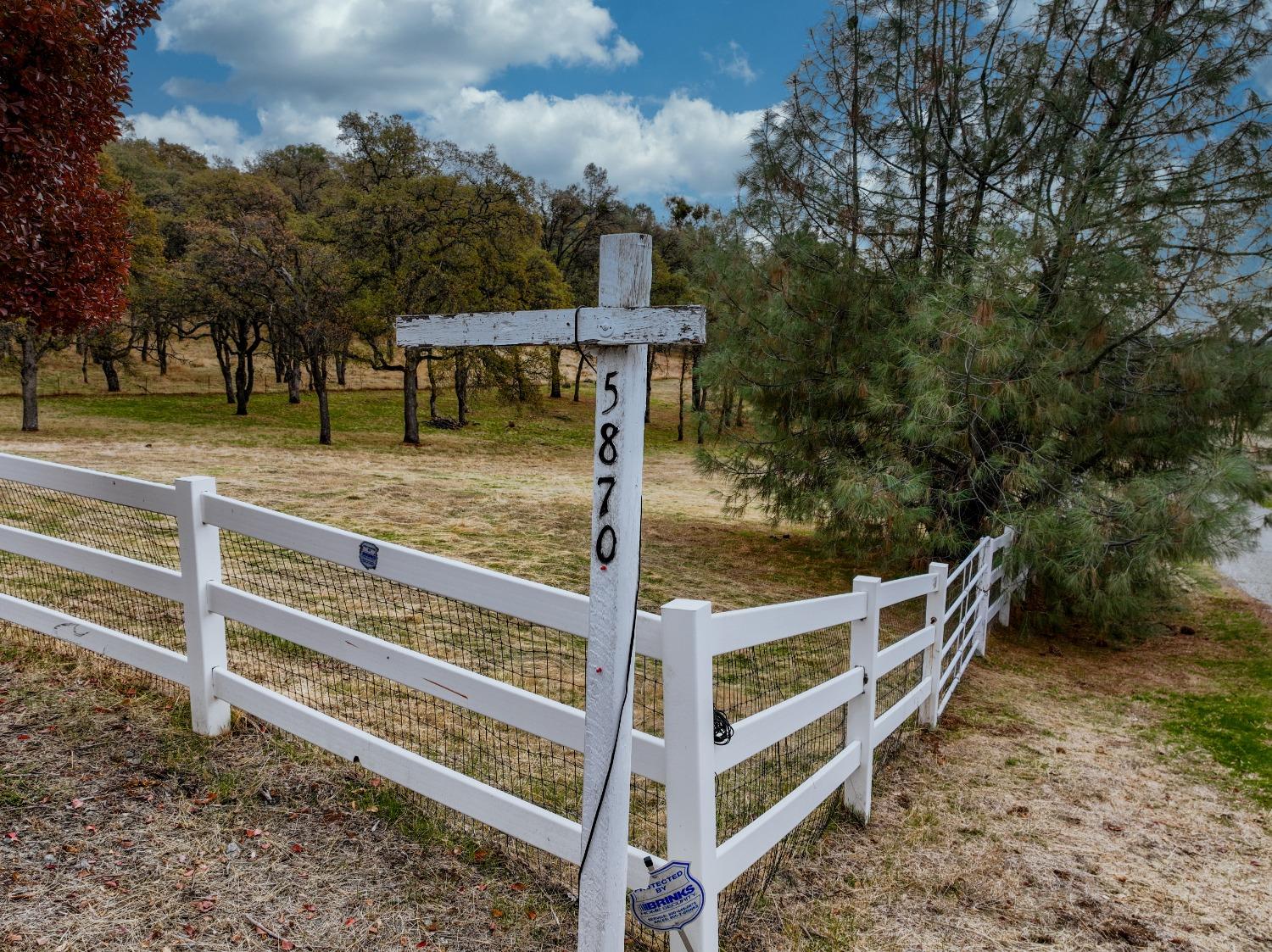 Detail Gallery Image 39 of 51 For 5870 Lone Star Valley Rd, Auburn,  CA 95602 - 3 Beds | 2 Baths