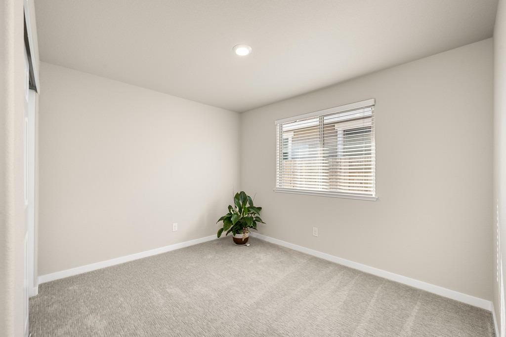 Detail Gallery Image 19 of 25 For 1129 Swallowtail Dr, Roseville,  CA 95747 - 3 Beds | 2 Baths