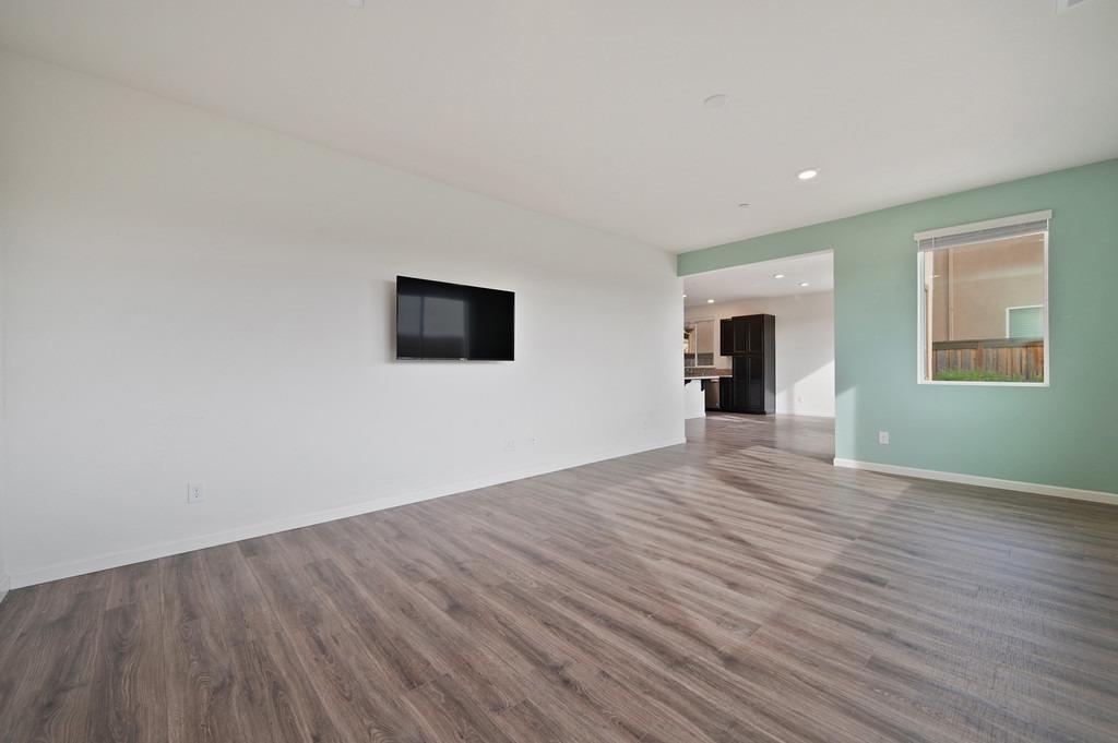 Detail Gallery Image 12 of 37 For 673 Lincolnshire Cir, Lincoln,  CA 95648 - 3 Beds | 2/1 Baths