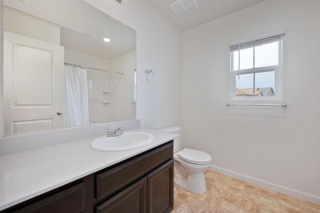 Detail Gallery Image 25 of 37 For 673 Lincolnshire Cir, Lincoln,  CA 95648 - 3 Beds | 2/1 Baths