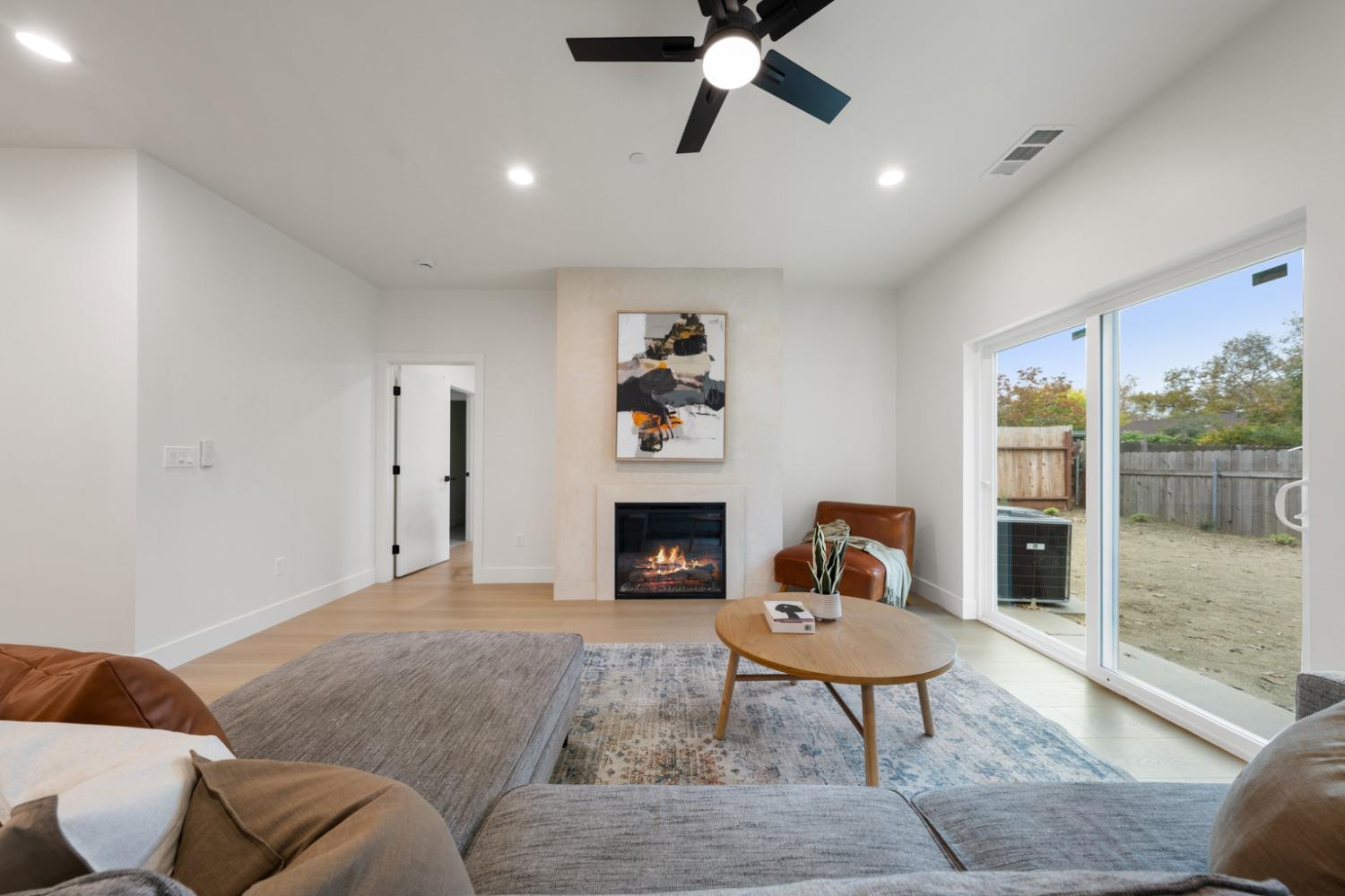 Detail Gallery Image 17 of 43 For 2621 Selma St, Sacramento,  CA 95815 - 3 Beds | 2 Baths