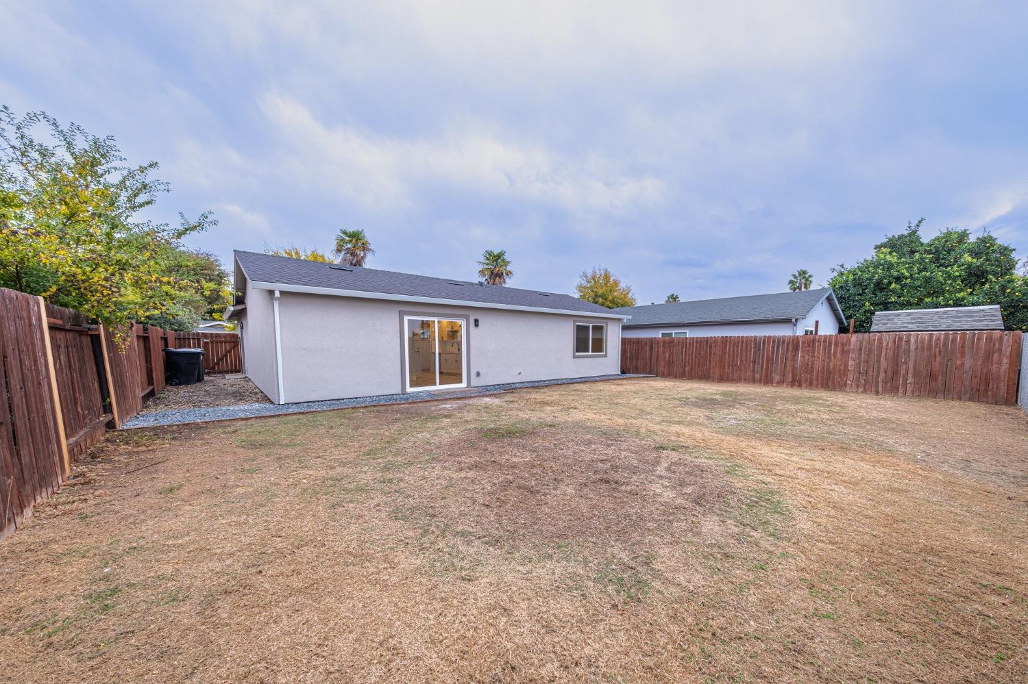 Detail Gallery Image 26 of 27 For 6139 Carl Sandburg Cir, Sacramento,  CA 95842 - 3 Beds | 1 Baths