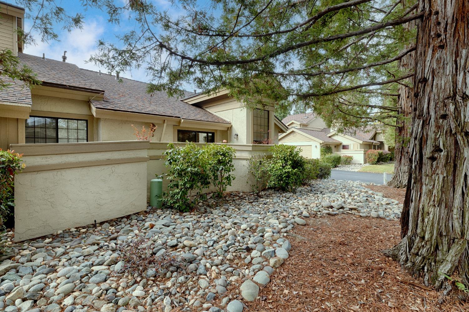 Detail Gallery Image 23 of 26 For 7611 Creekridge Ln, Citrus Heights,  CA 95610 - 2 Beds | 2 Baths