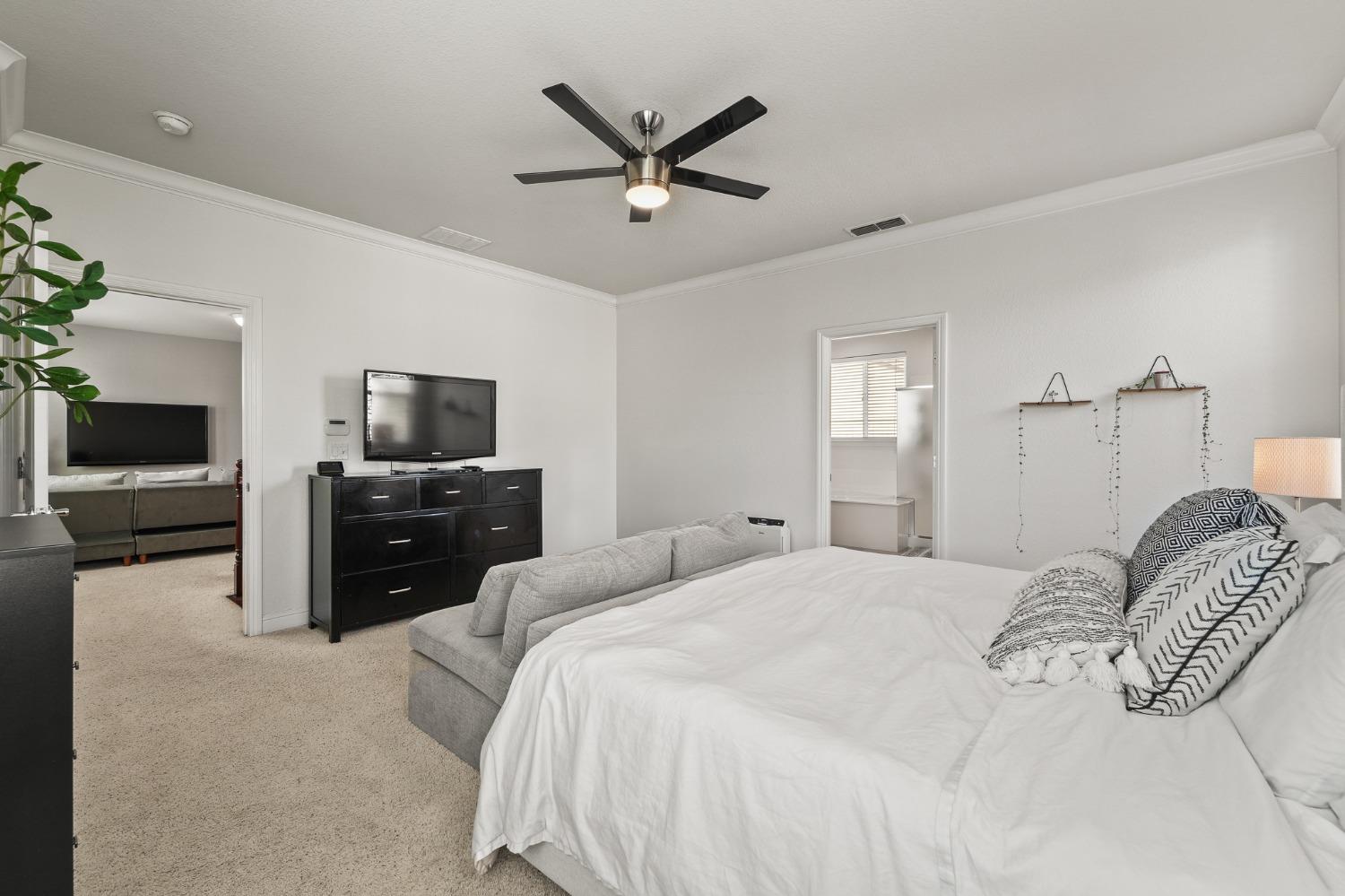 Detail Gallery Image 26 of 45 For 10112 Blue Anchor Ln, Stockton,  CA 95219 - 4 Beds | 2/1 Baths