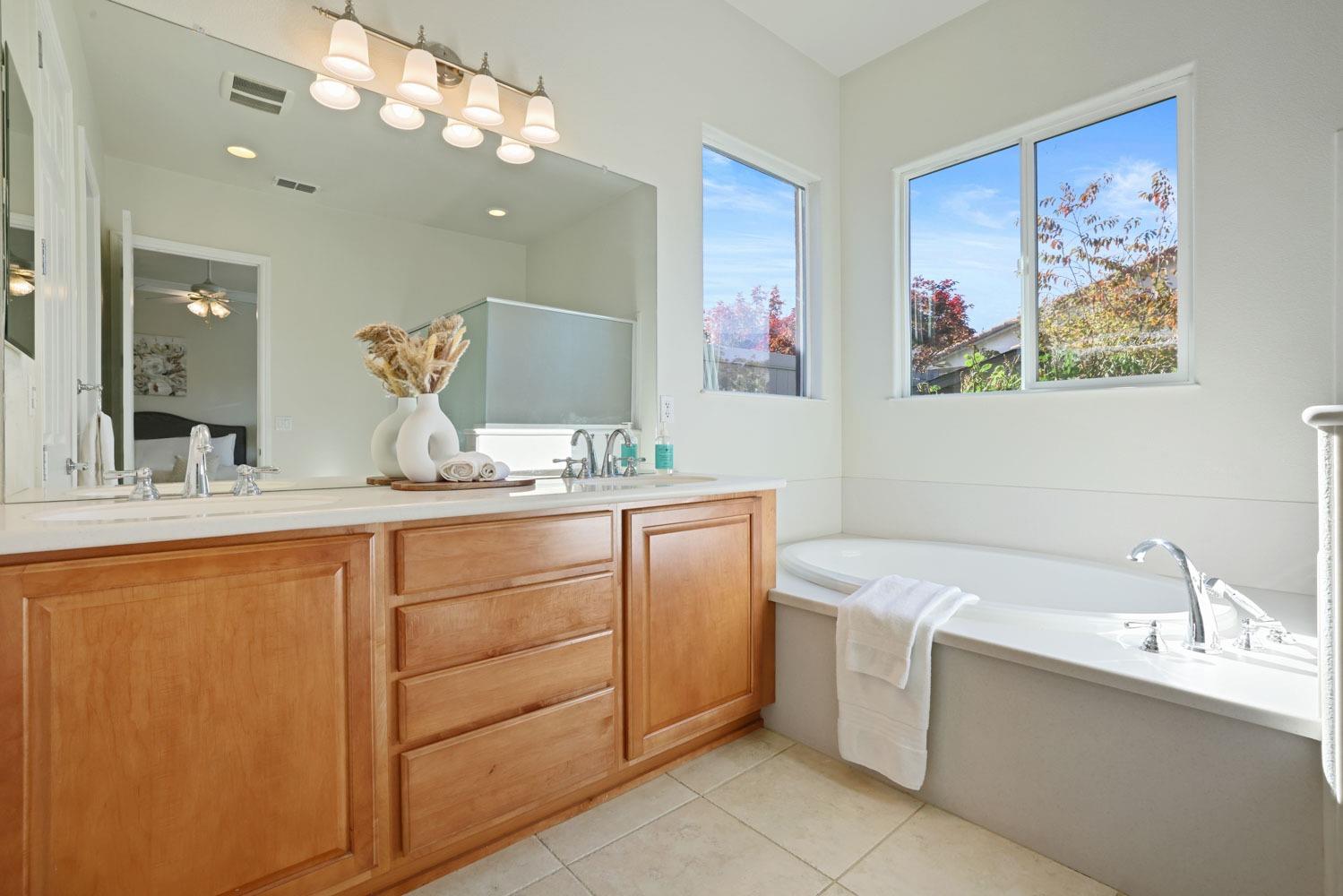 Detail Gallery Image 29 of 61 For 2453 Gardenstone Pl, Manteca,  CA 95336 - 2 Beds | 2/1 Baths