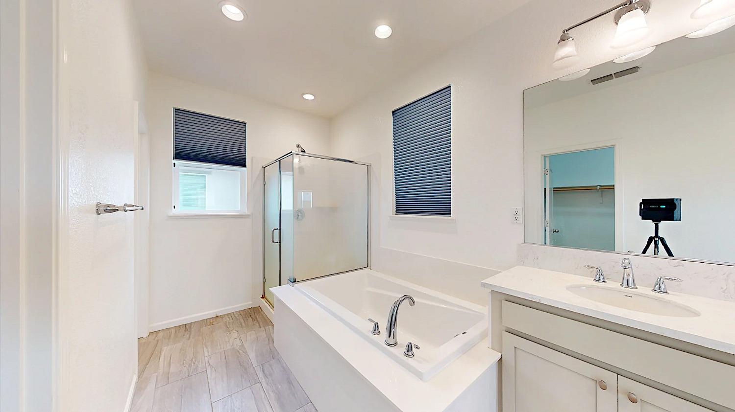 Detail Gallery Image 31 of 52 For 1720 Solano Ct, Lathrop,  CA 95330 - 5 Beds | 4/1 Baths