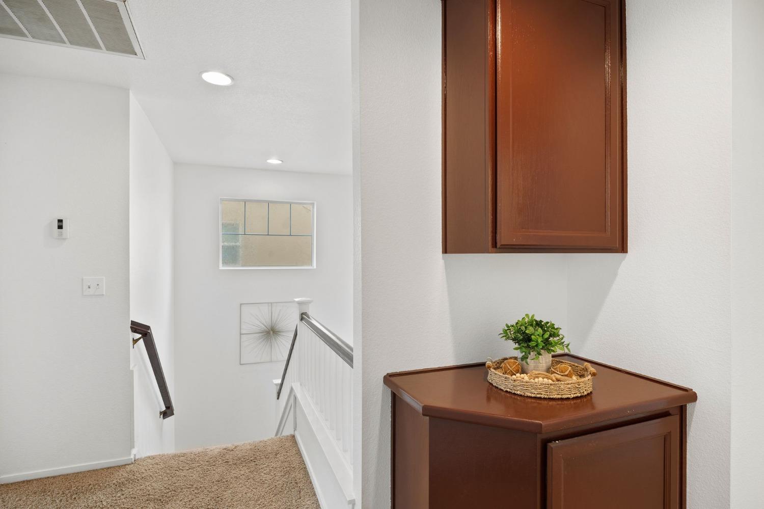 Detail Gallery Image 28 of 36 For 9270 Rising Creek Way, Elk Grove,  CA 95624 - 4 Beds | 2/1 Baths