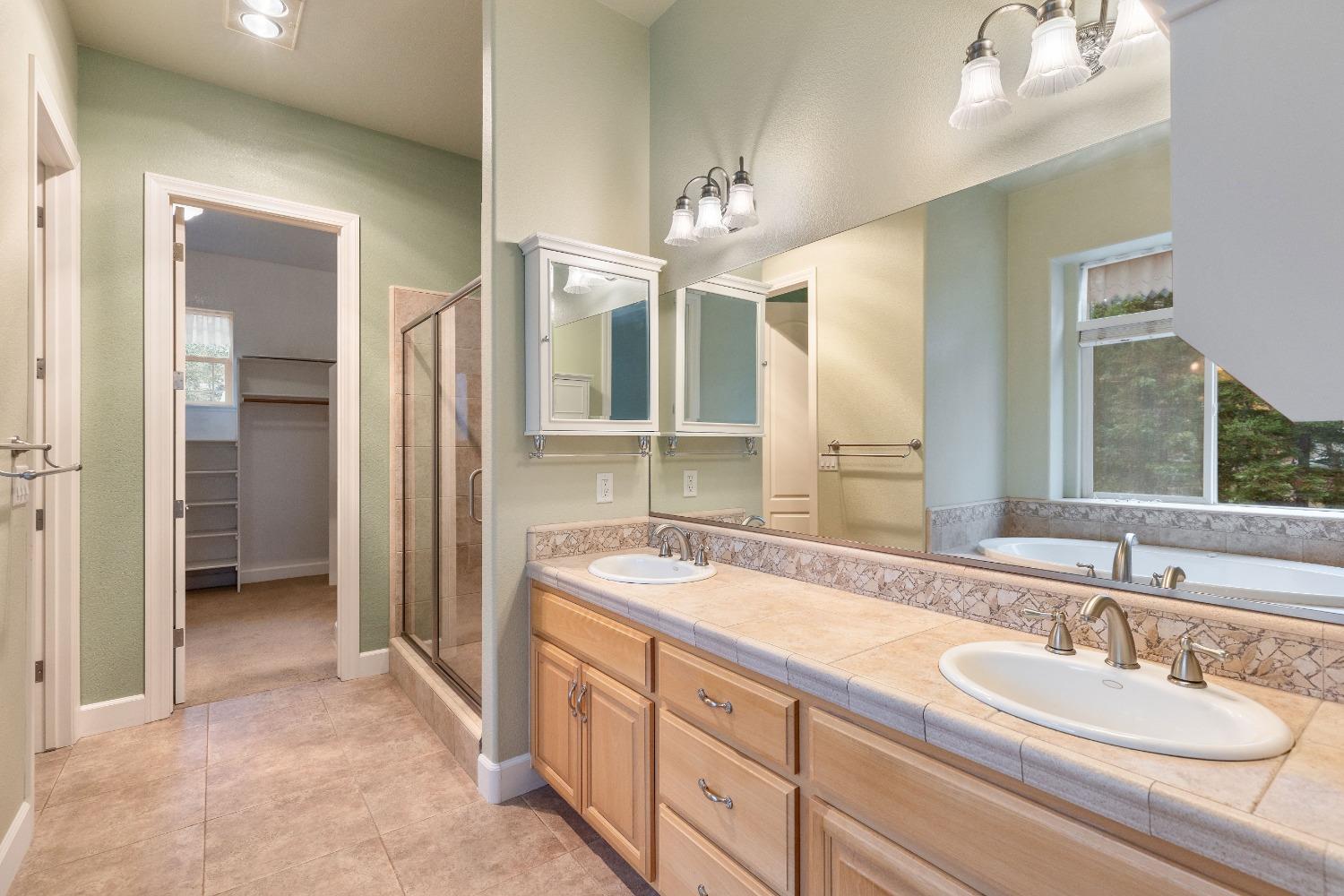 Detail Gallery Image 15 of 50 For 10380 Maranatha Pl, Grass Valley,  CA 95949 - 4 Beds | 4 Baths