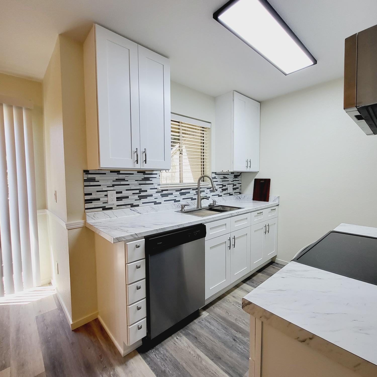 Detail Gallery Image 11 of 29 For 9125 Newhall #27,  Sacramento,  CA 95826 - 2 Beds | 1 Baths