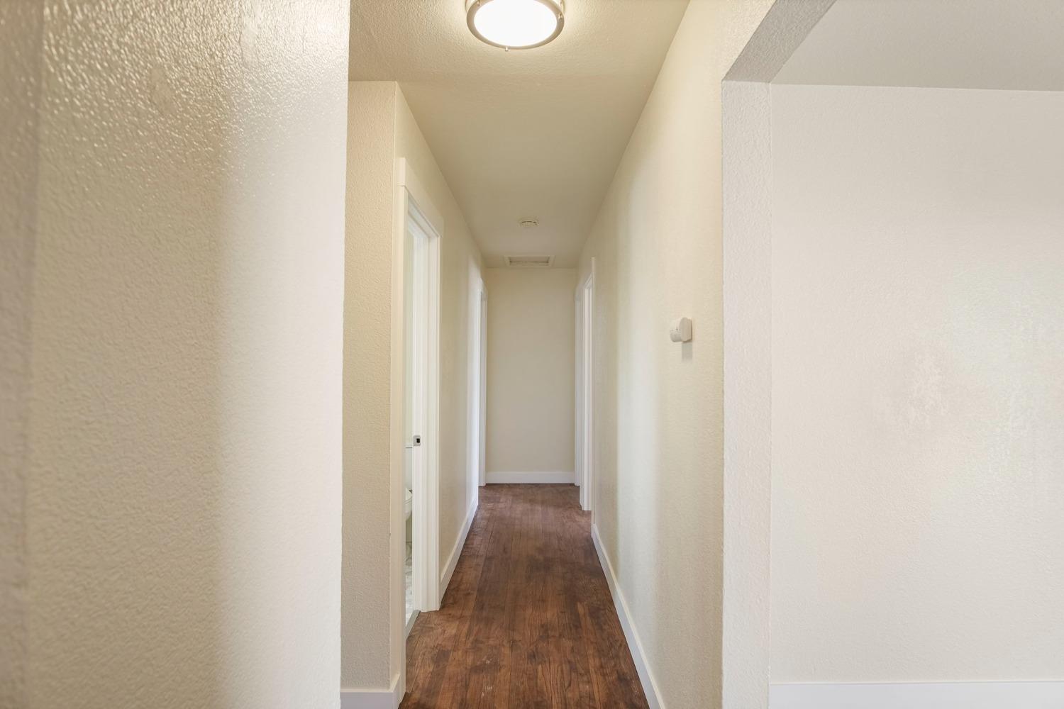 Detail Gallery Image 12 of 24 For 1317 Kingsbury Ave, Modesto,  CA 95350 - 3 Beds | 2 Baths