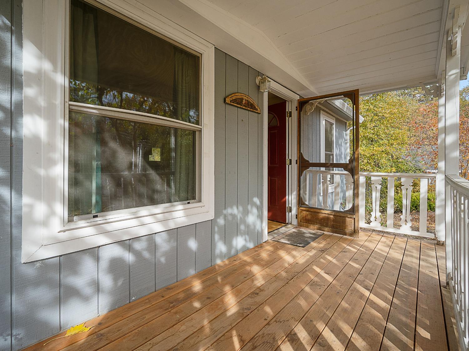 Detail Gallery Image 2 of 23 For 2873 Willow St, Placerville,  CA 95667 - 2 Beds | 1 Baths